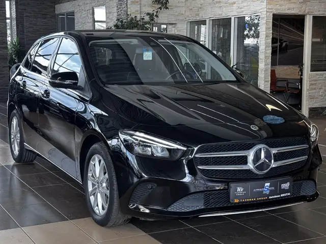 Mercedes-Benz B 250 e R.Cam Navi Teil Leder SHZ LED DAB MBUX