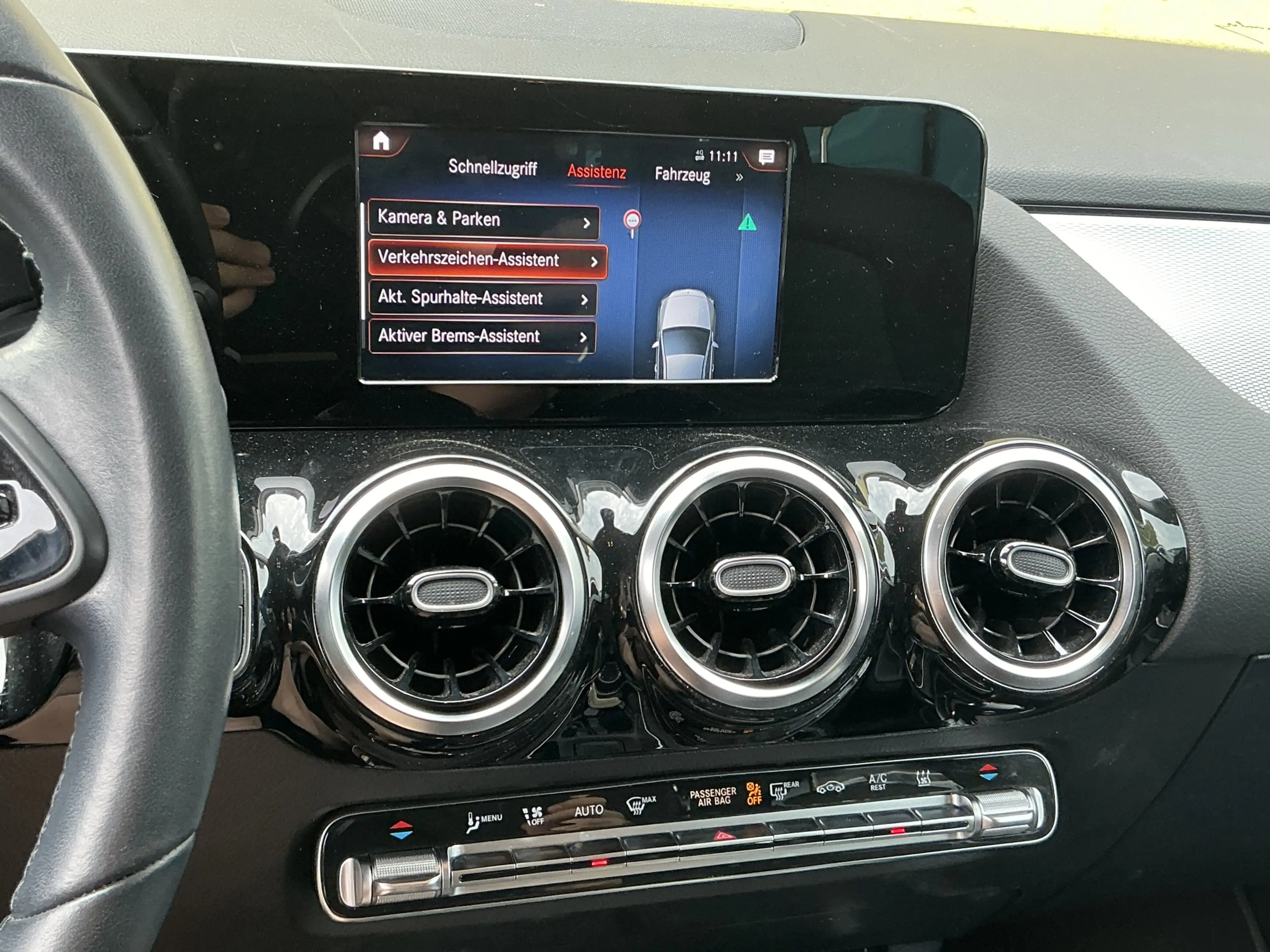 Mercedes-Benz B 250 e R.Cam Navi Teil-Leder SHZ LED DAB MBUX — photo 10