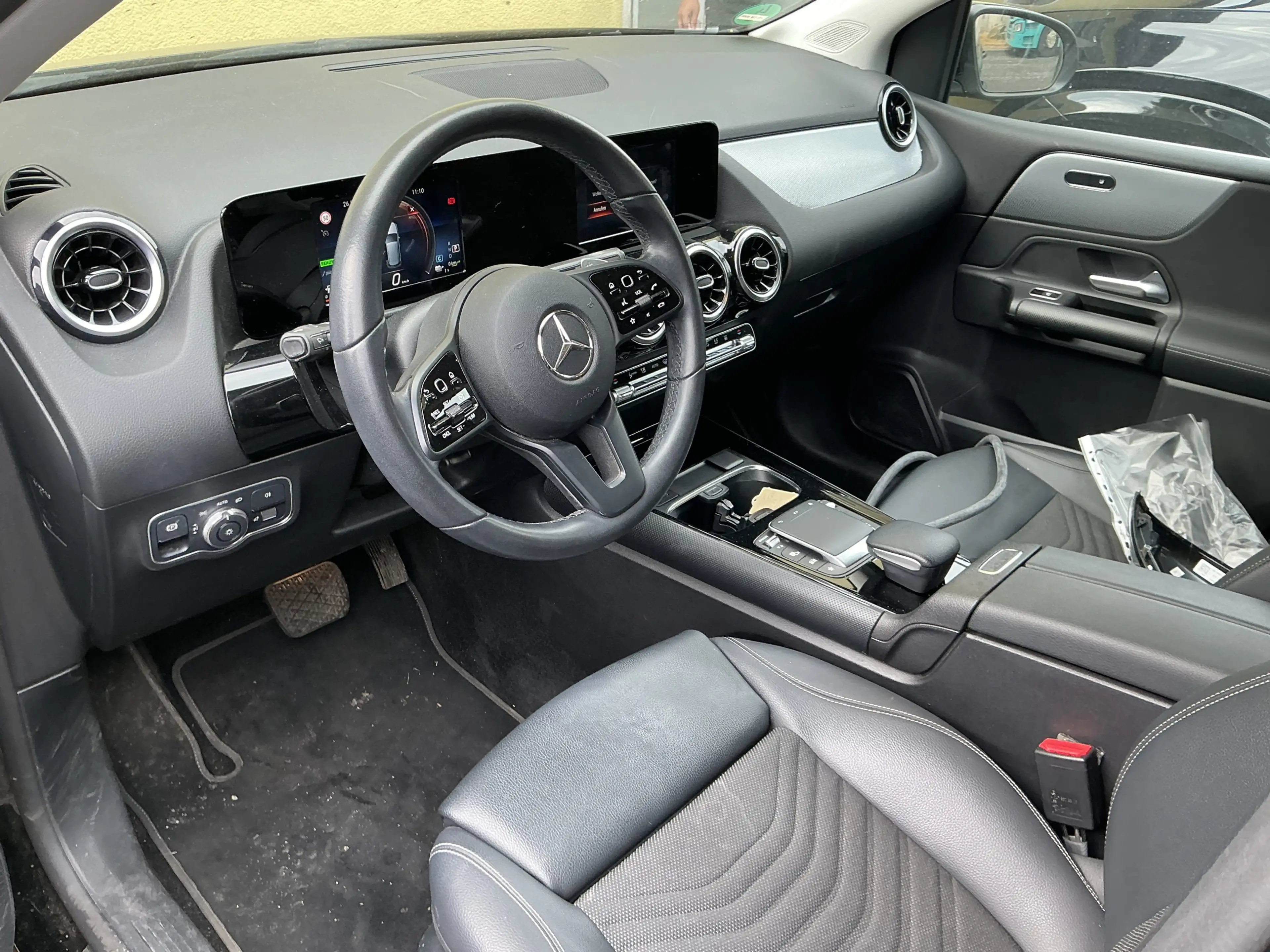 Mercedes-Benz B 250 e R.Cam Navi Teil-Leder SHZ LED DAB MBUX — photo 3