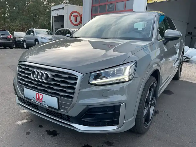 Audi Q2 35 TFSI S tronic S Line LED Navi PDC SHZ