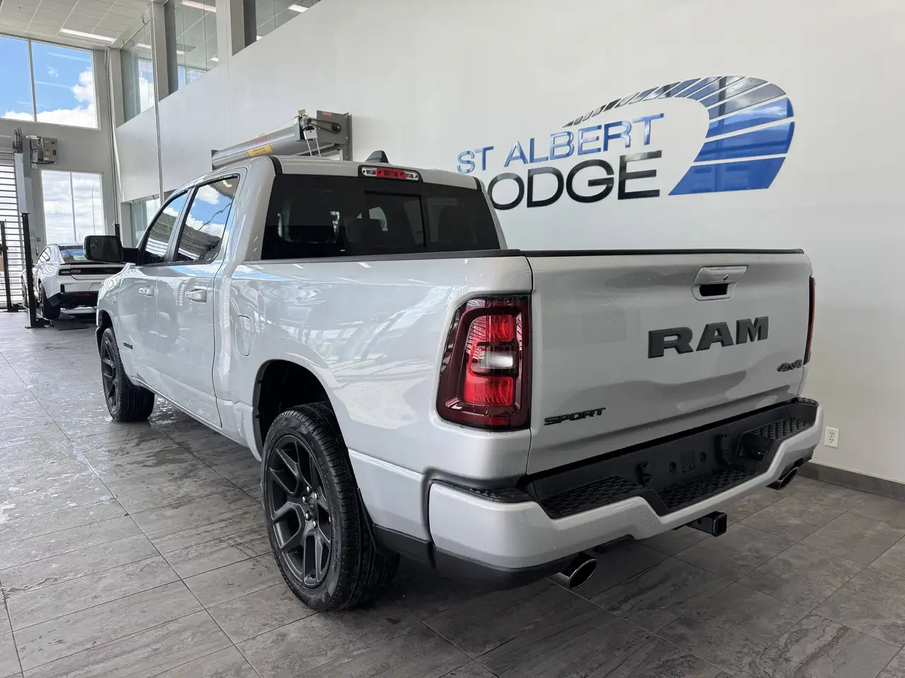 RAM 1500 снимка RAM 1500