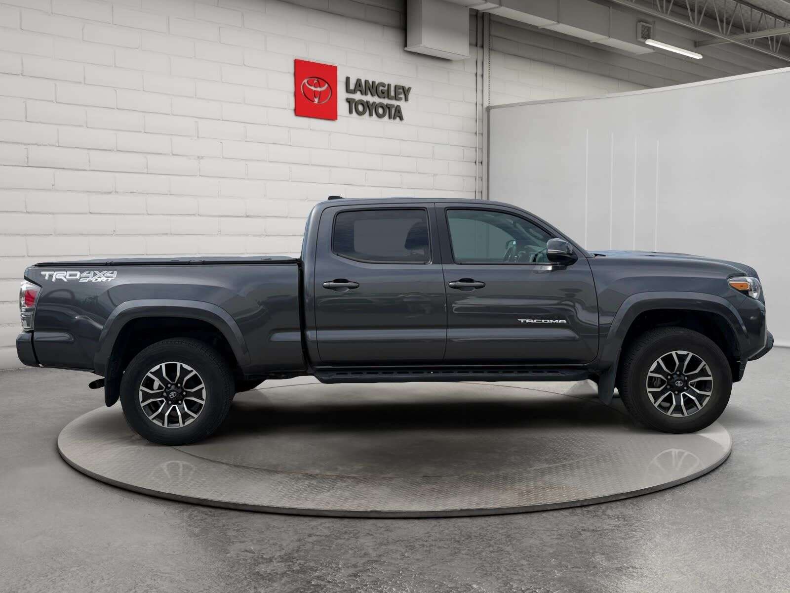 2023 Toyota Tacoma TRD SPORT; SMART KEY, NAV, SAFETY SENSE, 4X4, HEAT — снимка 1