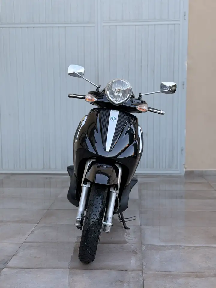 Piaggio Beverly 125