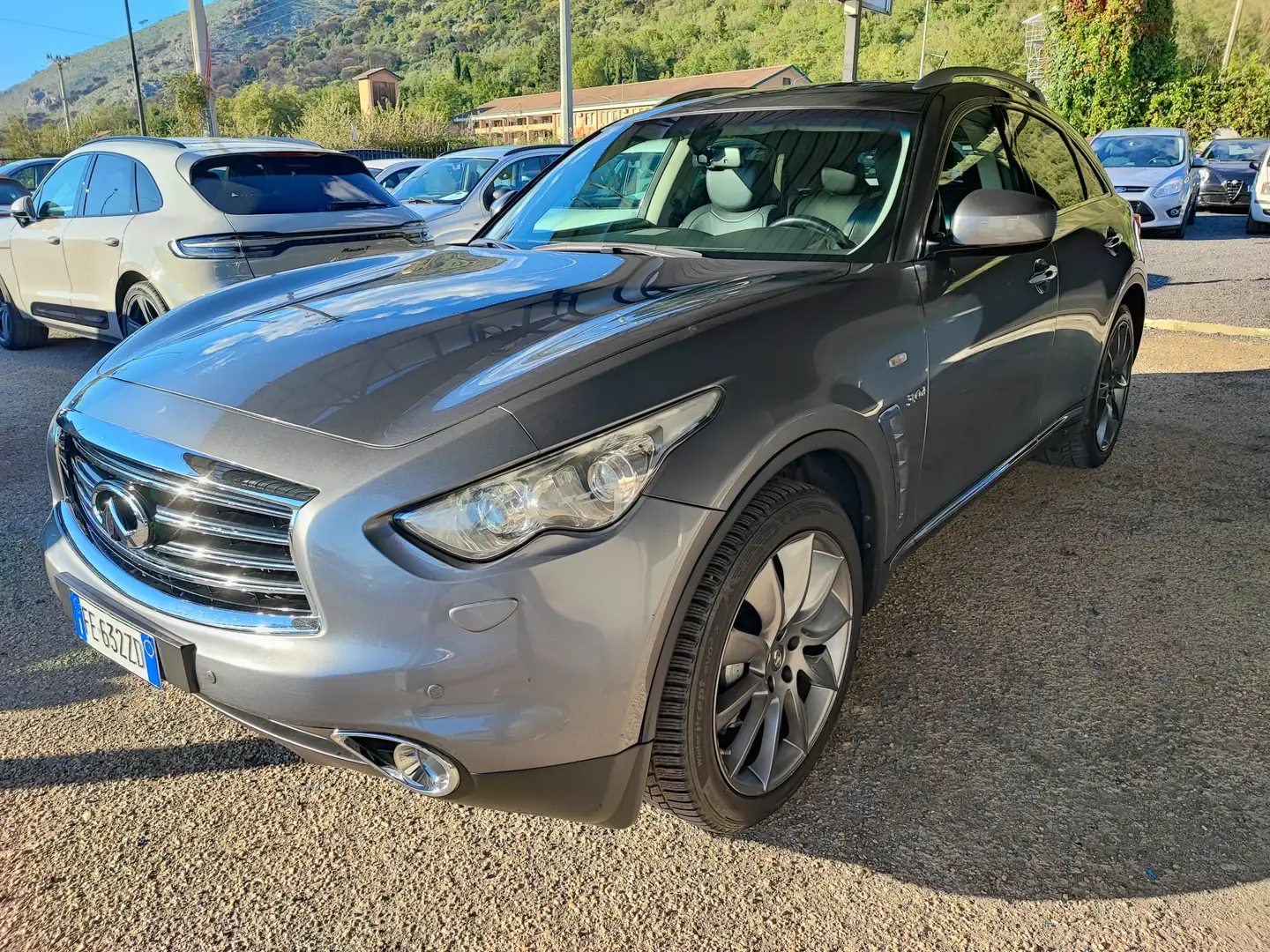Infiniti FX QX70  3.0d V6 S Premium auto FL Grijs - 2