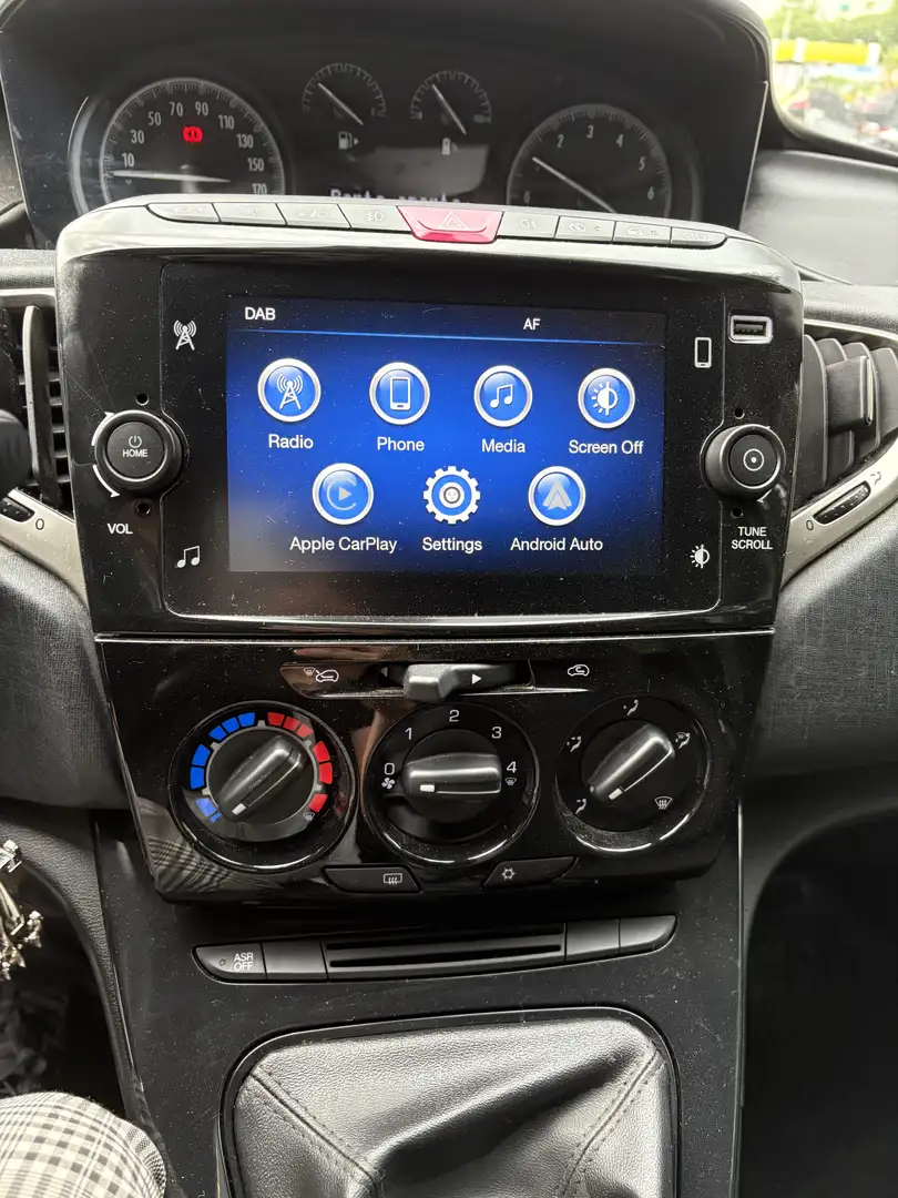 Lancia Ypsilon 1.0 firefly hybrid Gold s&s 70cv - 2
