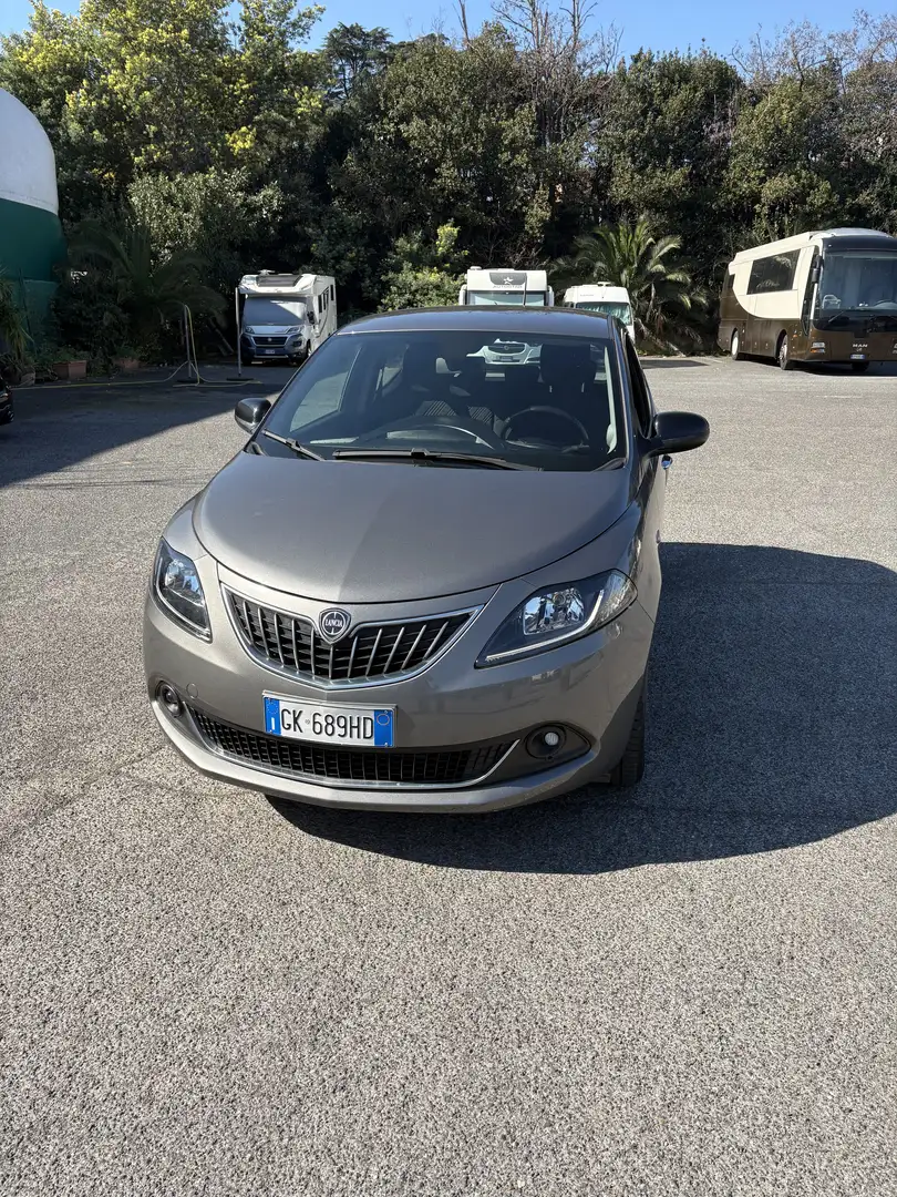 Lancia Ypsilon 1.0 firefly hybrid Gold s&s 70cv - 1