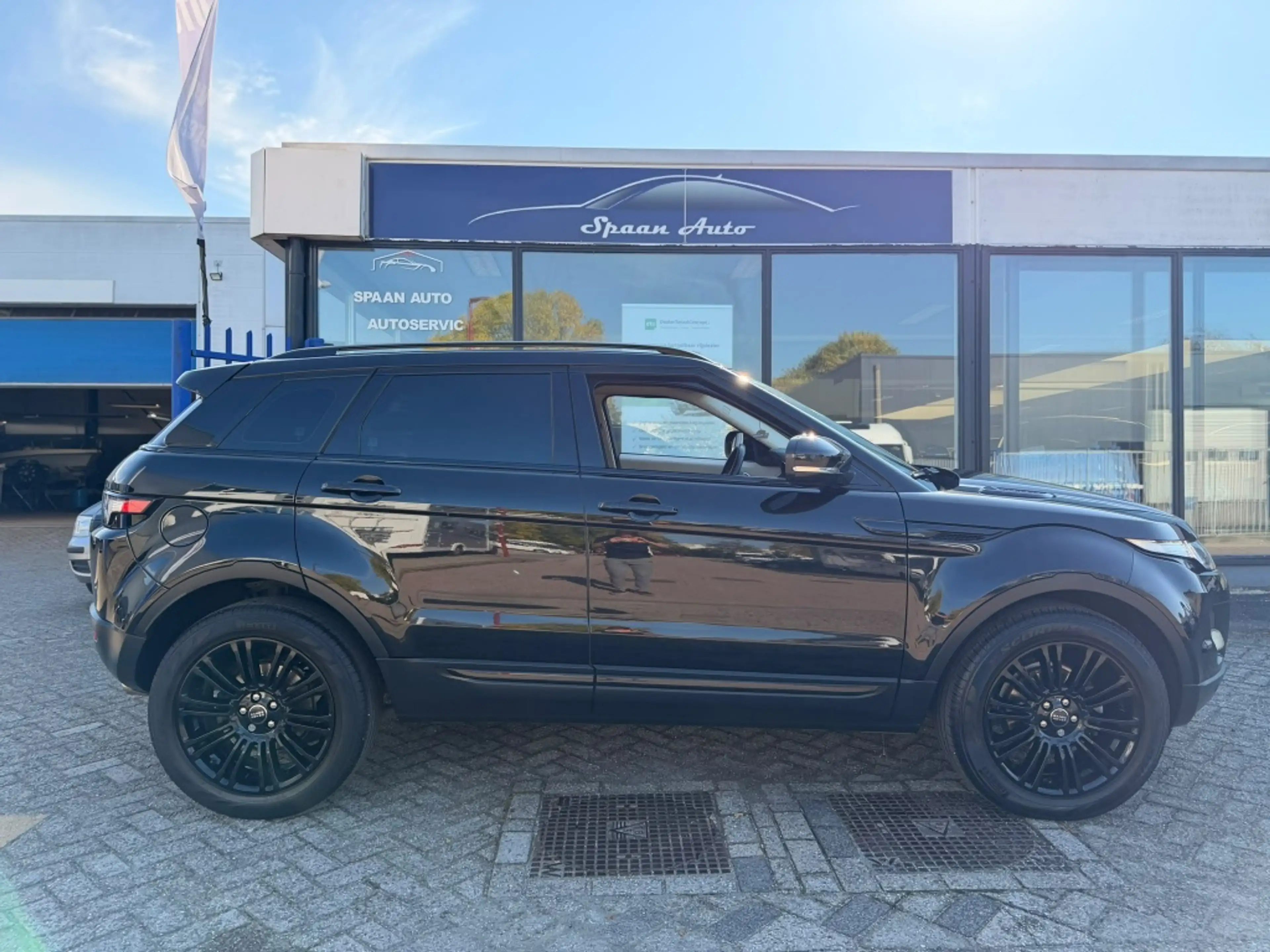 Land Rover Range Rover Evoque 2.2 SD4 4WD Prestige | MERIDIAN | MEMORY SEATS | S — photo 27