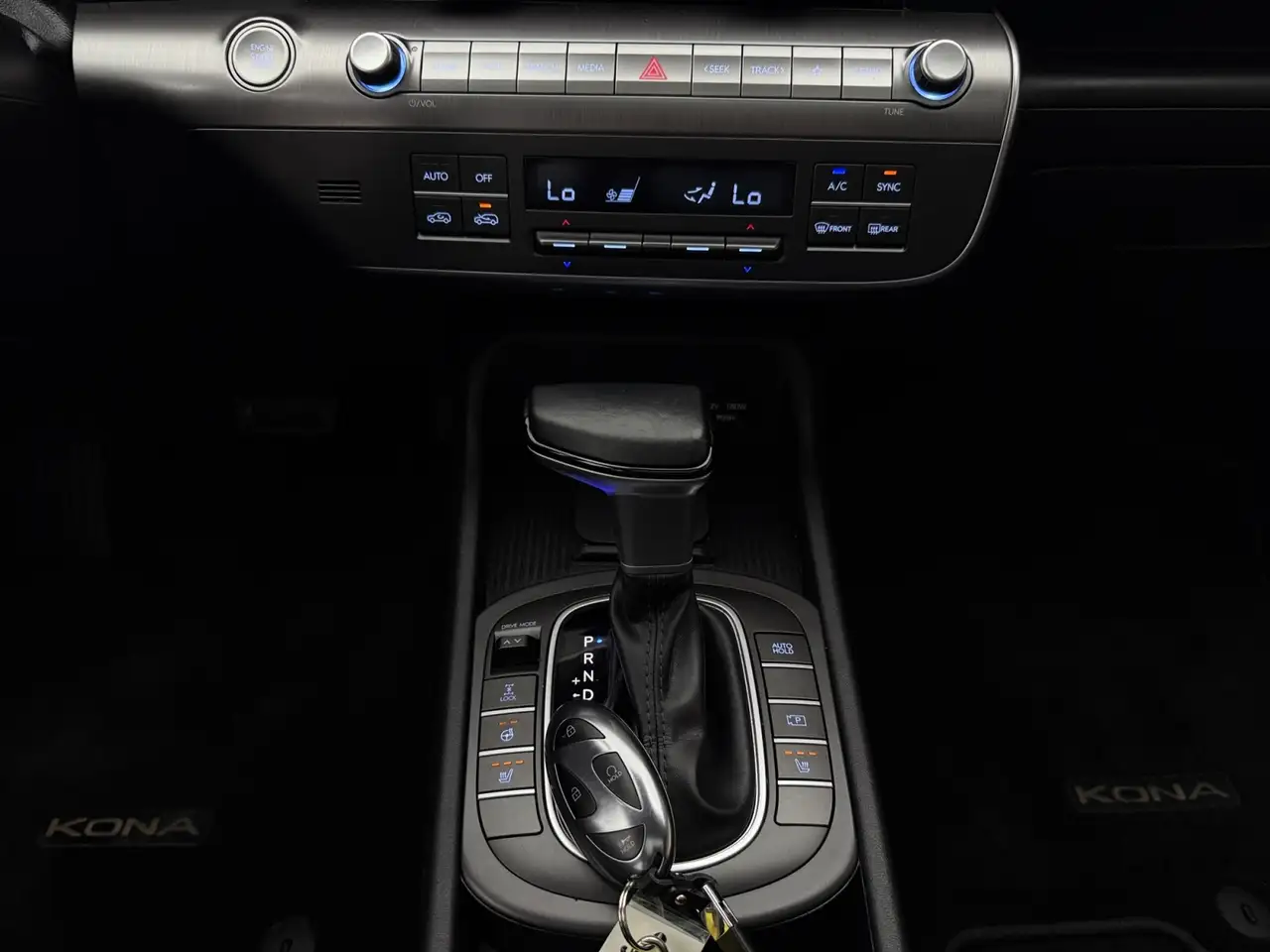 Hyundai KONA снимка Hyundai KONA