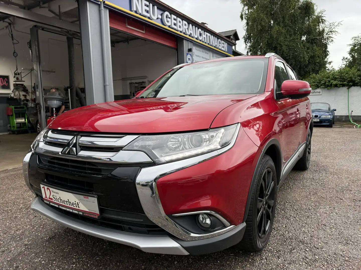 Mitsubishi Outlander Edition 100 2WD 2,0 Smart Link Display Touchscreen Rot - 1