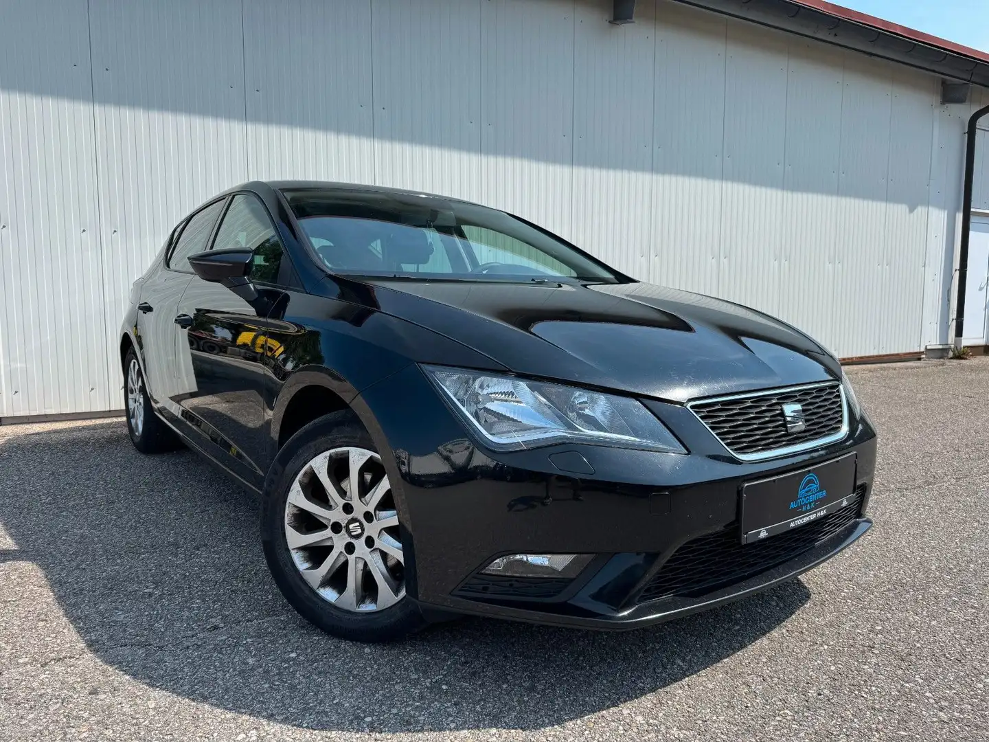 SEAT Leon 1.2 TSI Reference *KLIMA*SHZ*TOUCH* Schwarz - 1