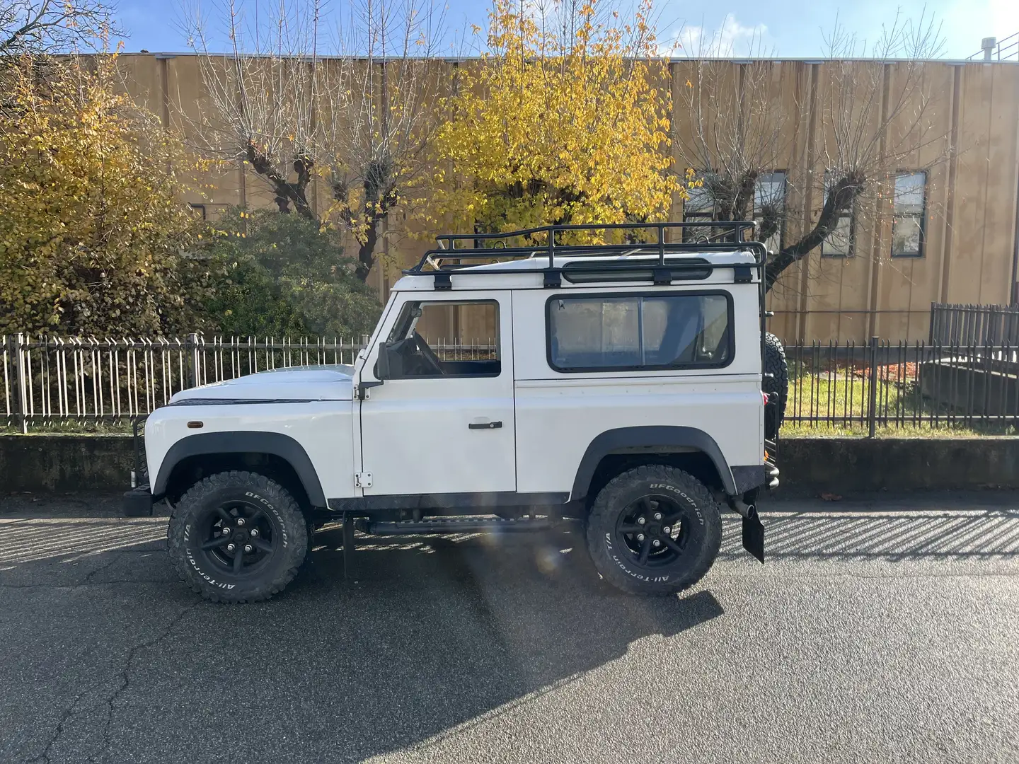 Land Rover Defender 90 2.4 td SE SW - 2