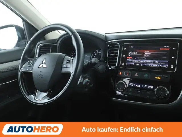 Mitsubishi Outlander view 13