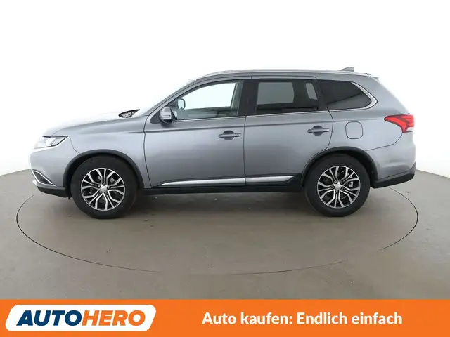 Mitsubishi Outlander view 3