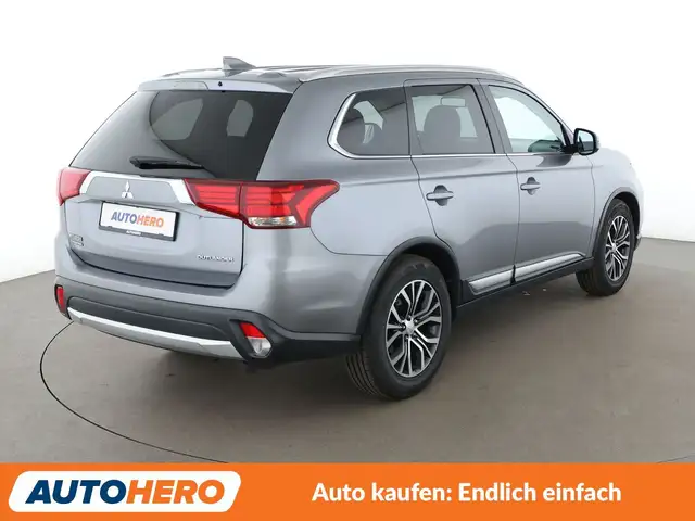 Mitsubishi Outlander view 6