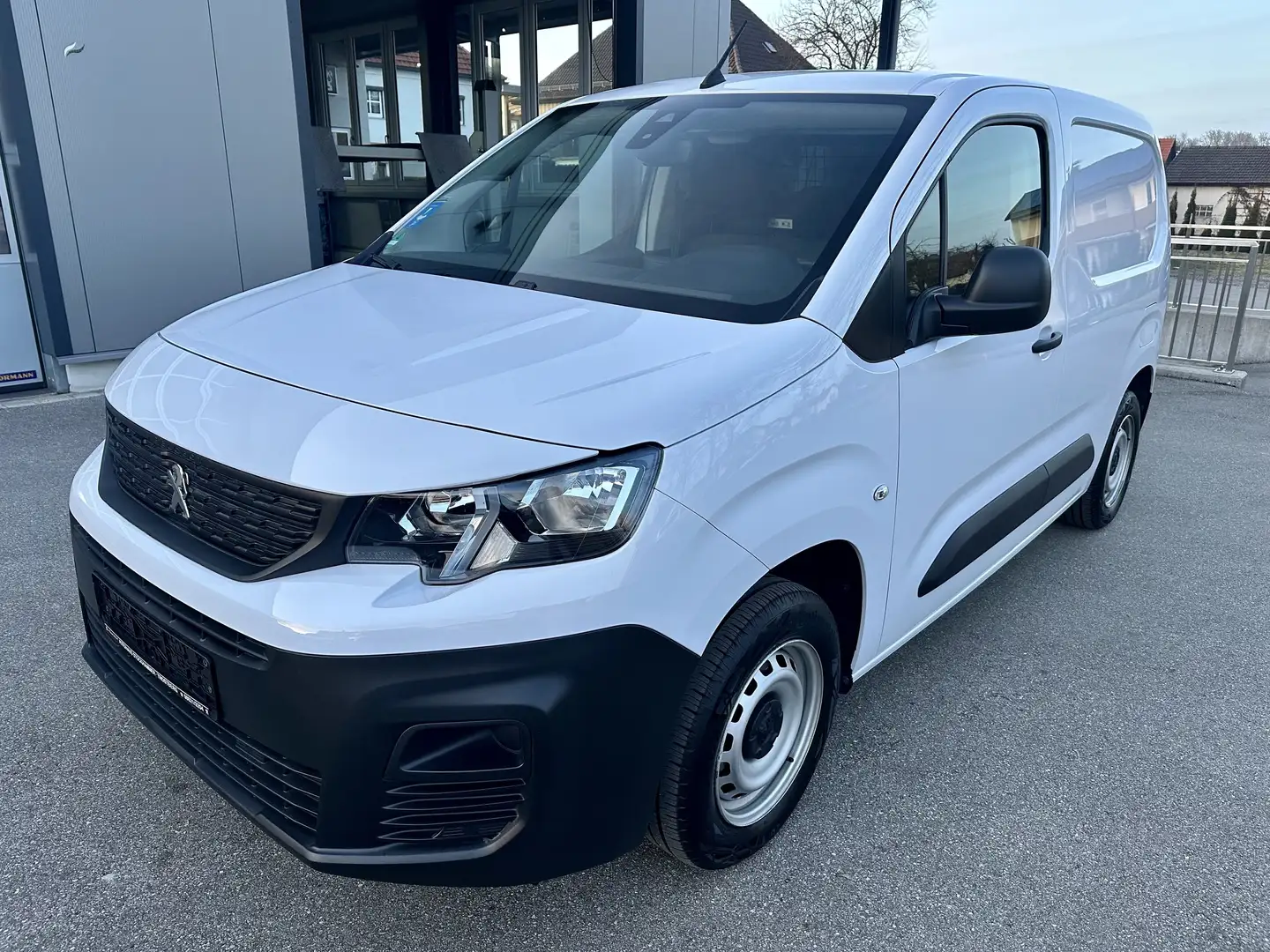 Peugeot Partner Partner 1.2 Puretech 110 L1, WR, AHK Blanc - 1