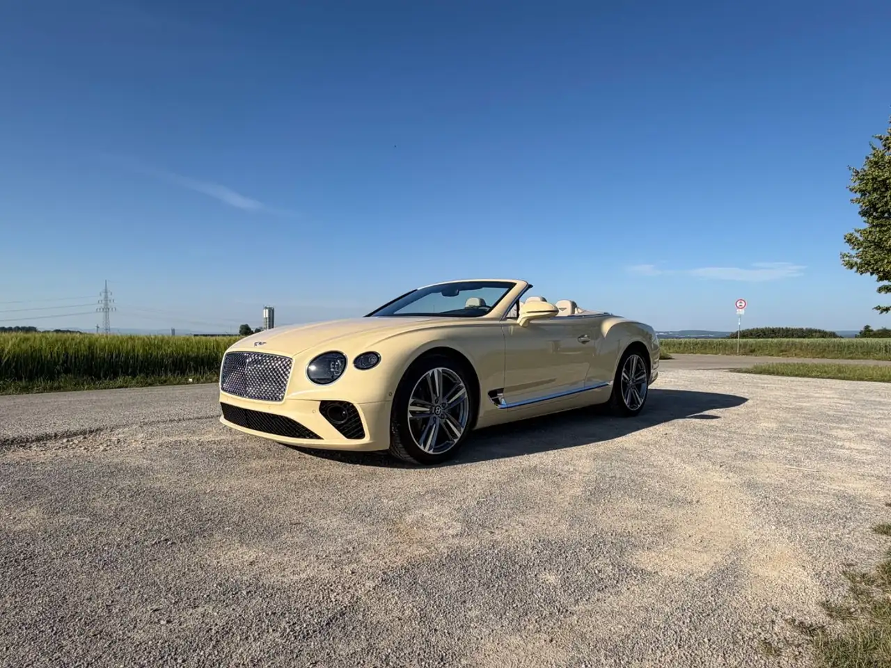 Bentley Continental GTC 2024