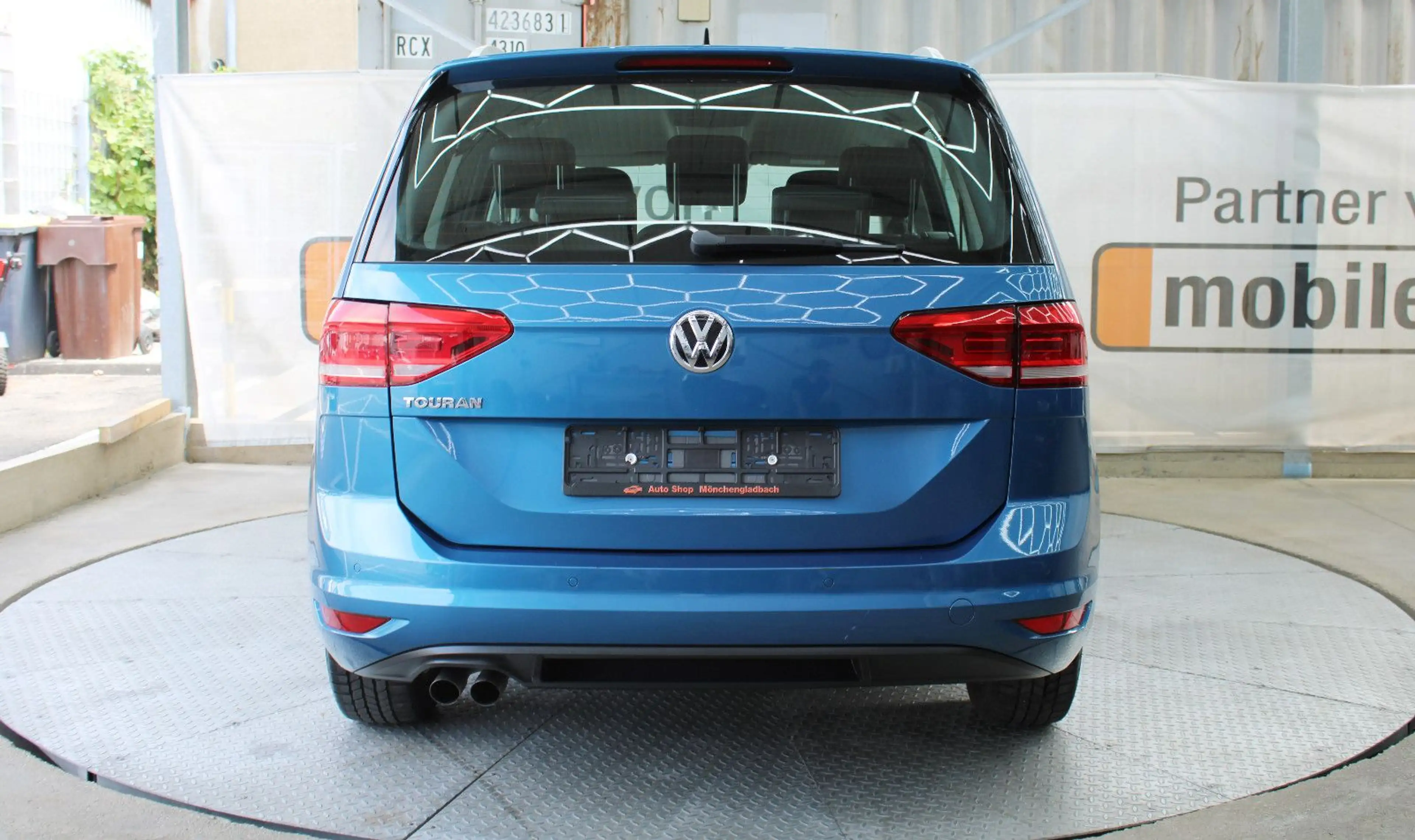 Volkswagen Touran *7 Sitzer* *Tüv&Inspektion Neu*Navi*Leder — photo 13