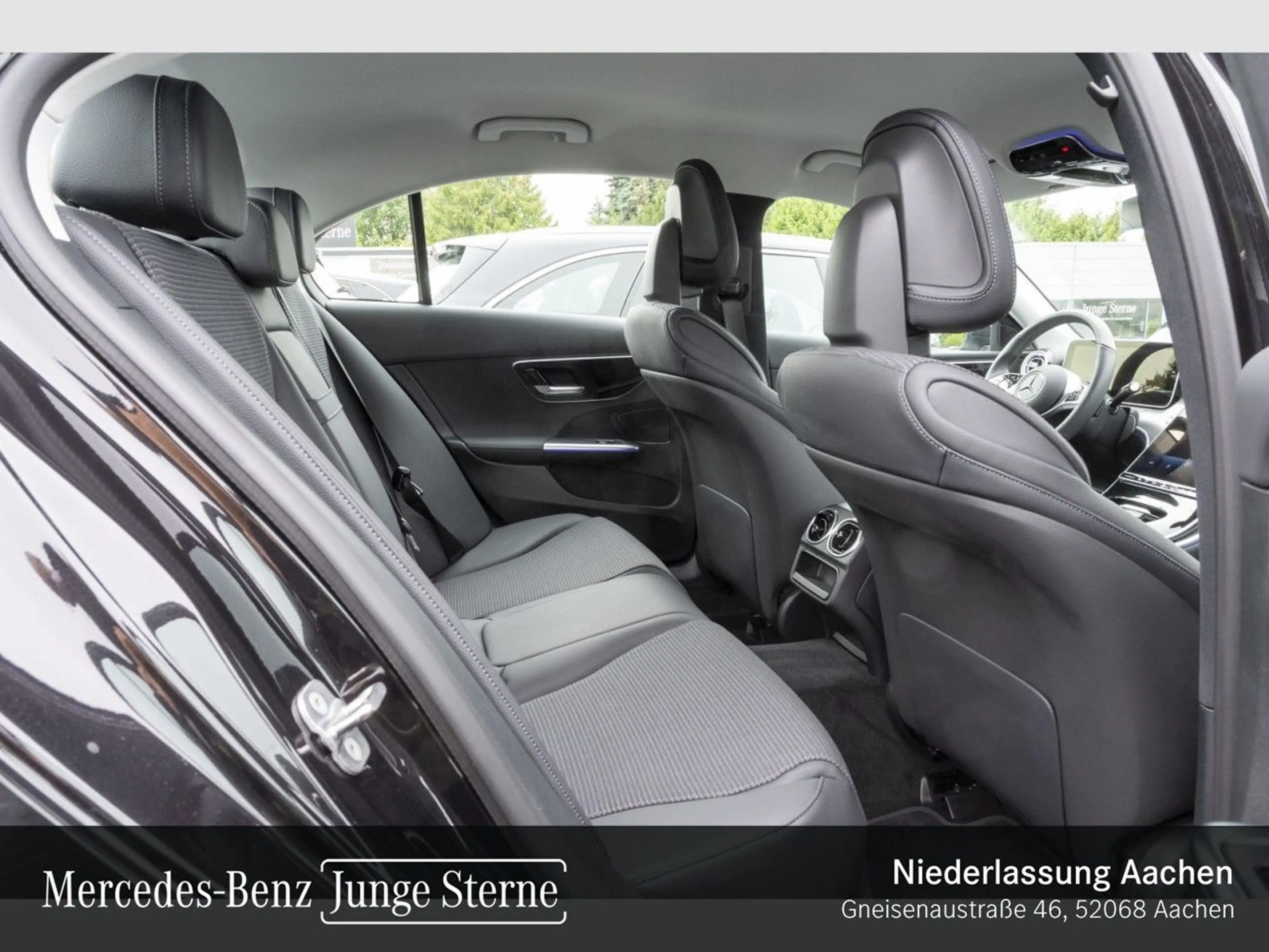 Mercedes-Benz C 300 e AVANTG+LED+KAMERA+TOTW+KEYLESS+9G — photo 12