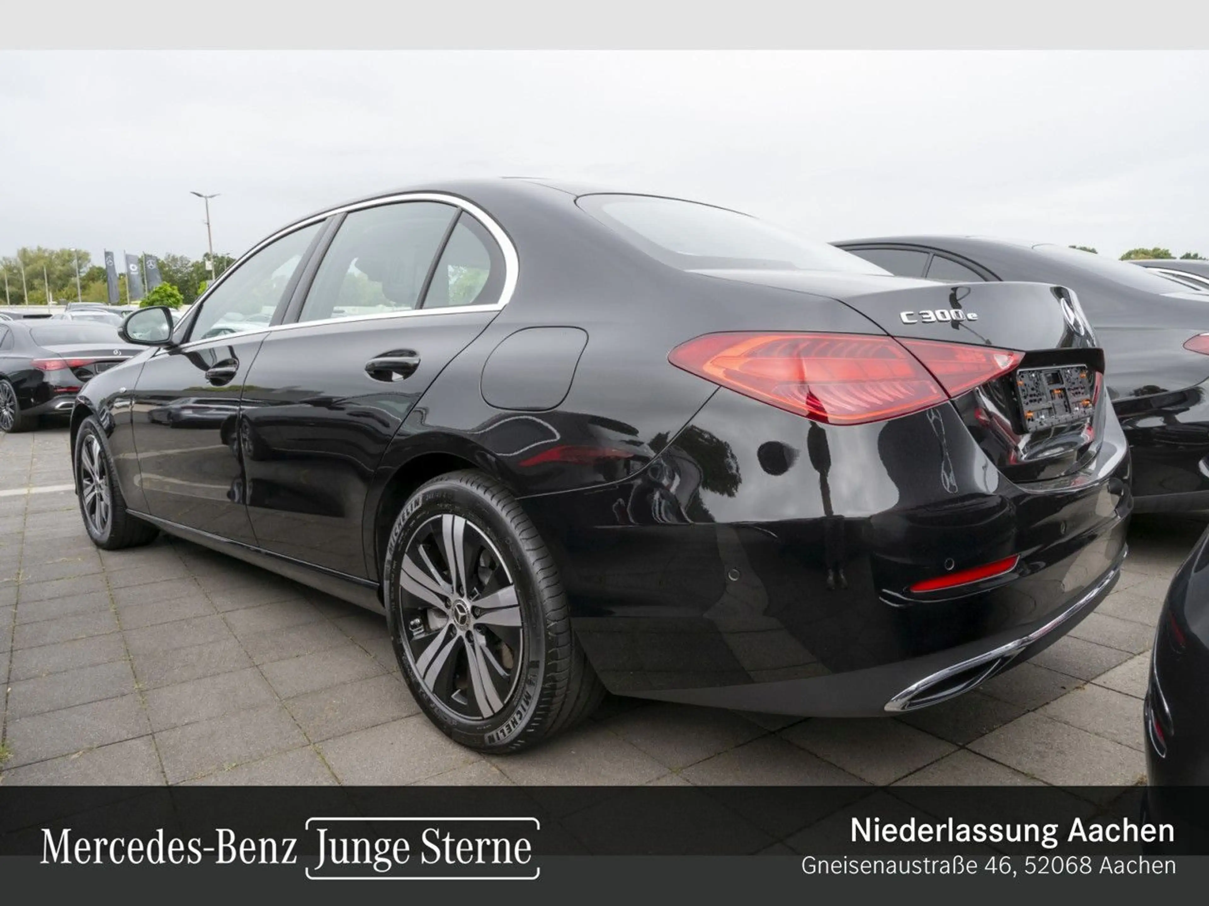 Mercedes-Benz C 300 e AVANTG+LED+KAMERA+TOTW+KEYLESS+9G — photo 11