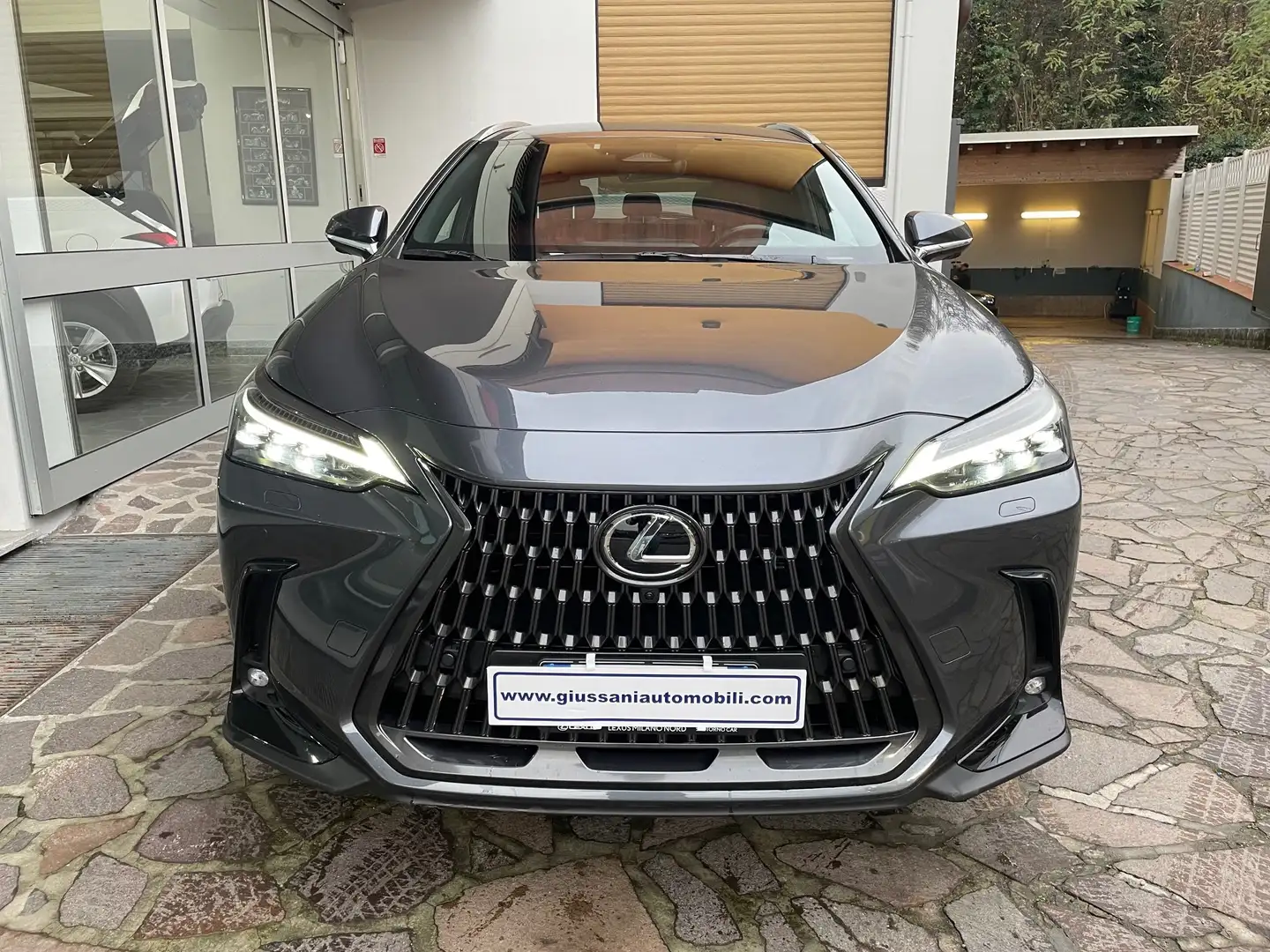 Lexus NX 450h+ 2.5 phev Luxury 4wd 309cv e-cvt UNICO PROPRIETARIO Grau - 2