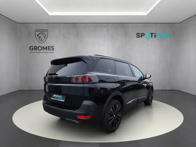 Peugeot 5008 view 3
