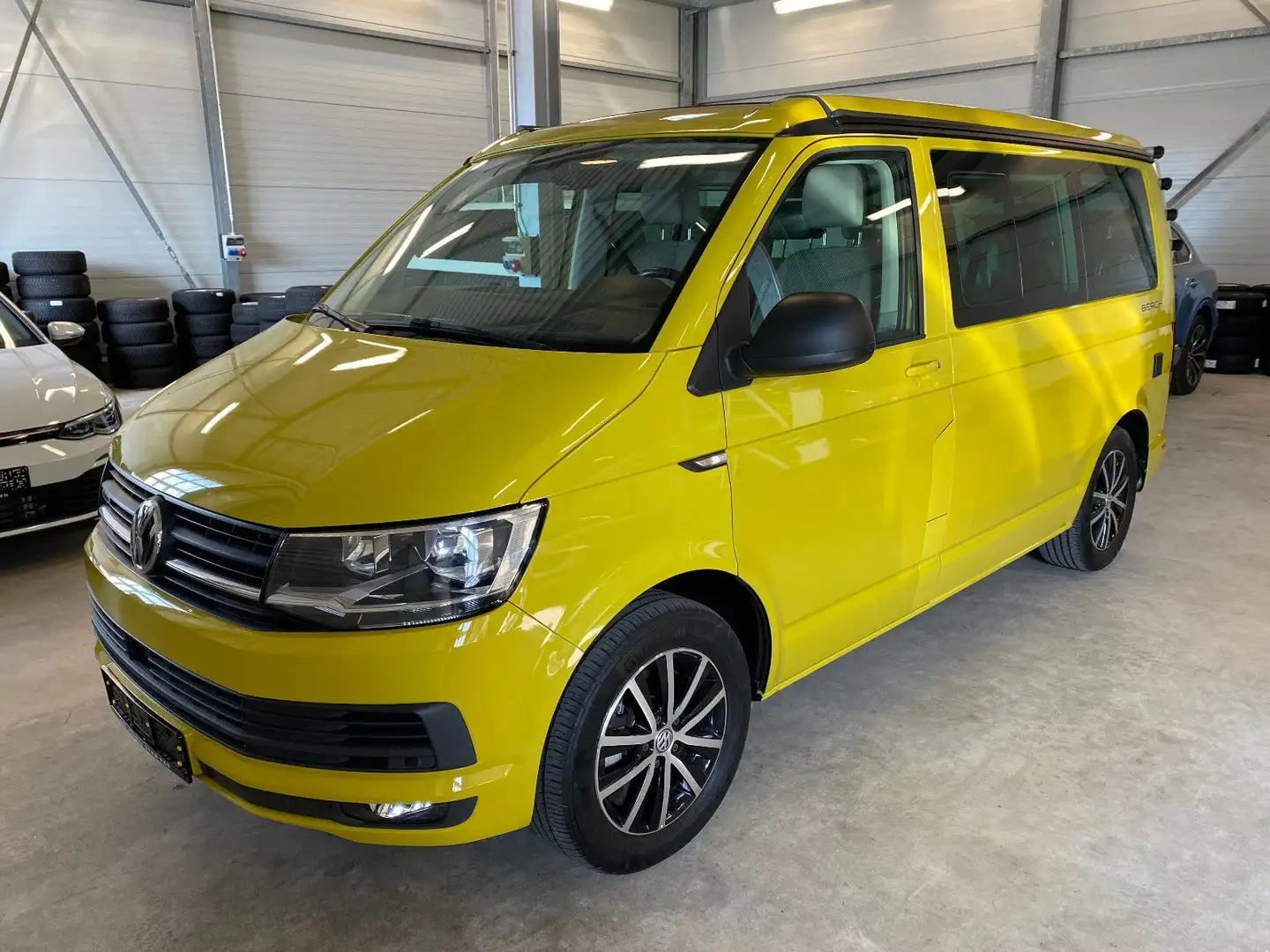 Volkswagen T6 California Beach 4M DSG GRA Navi Kamera Sthz Galben - 1