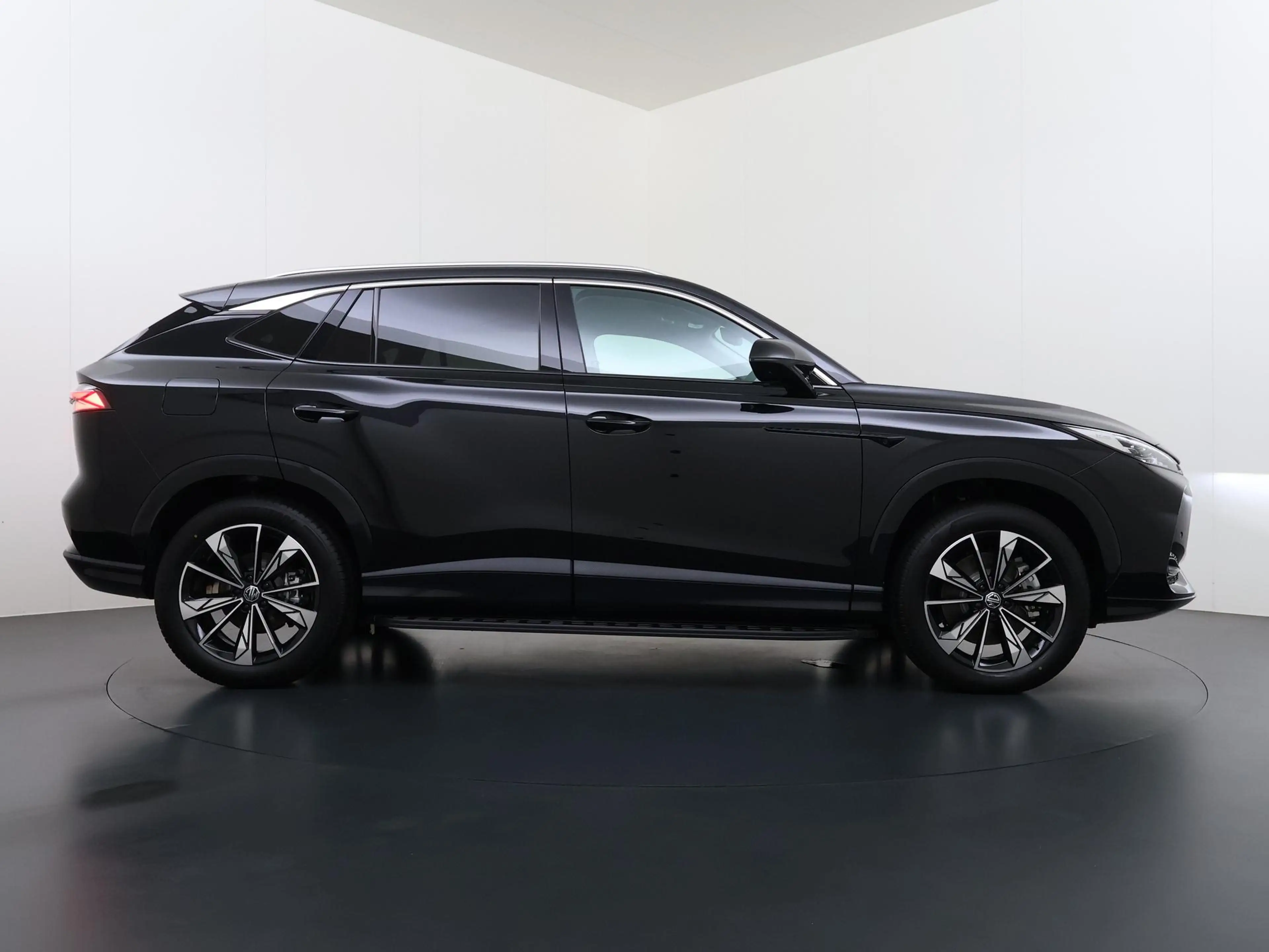 MG HS MG PHEV 1.5 Luxury VAN: € 39.900- VOOR: € 33.330,- — photo 9