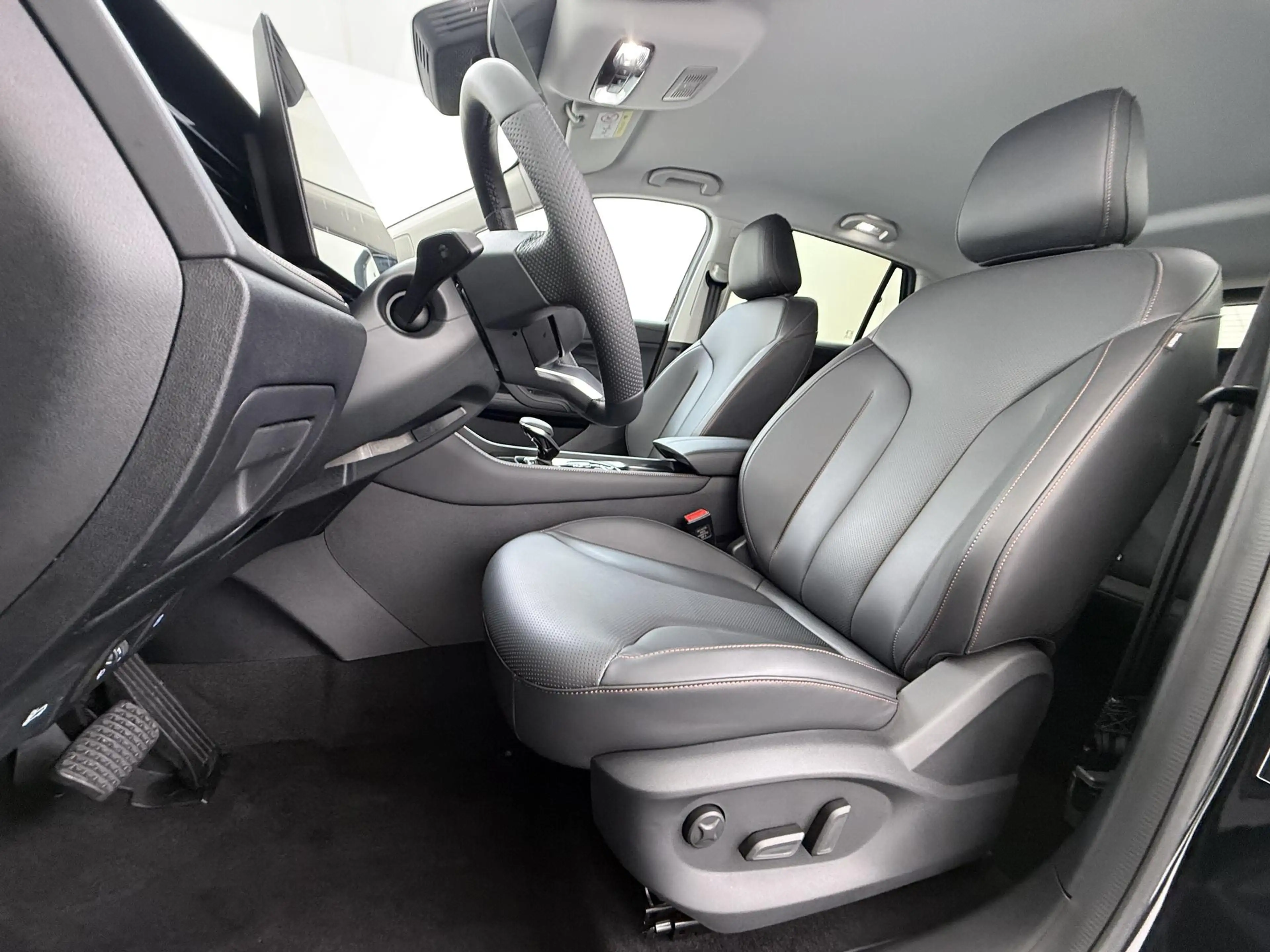 MG HS MG PHEV 1.5 Luxury VAN: € 39.900- VOOR: € 33.330,- — photo 18