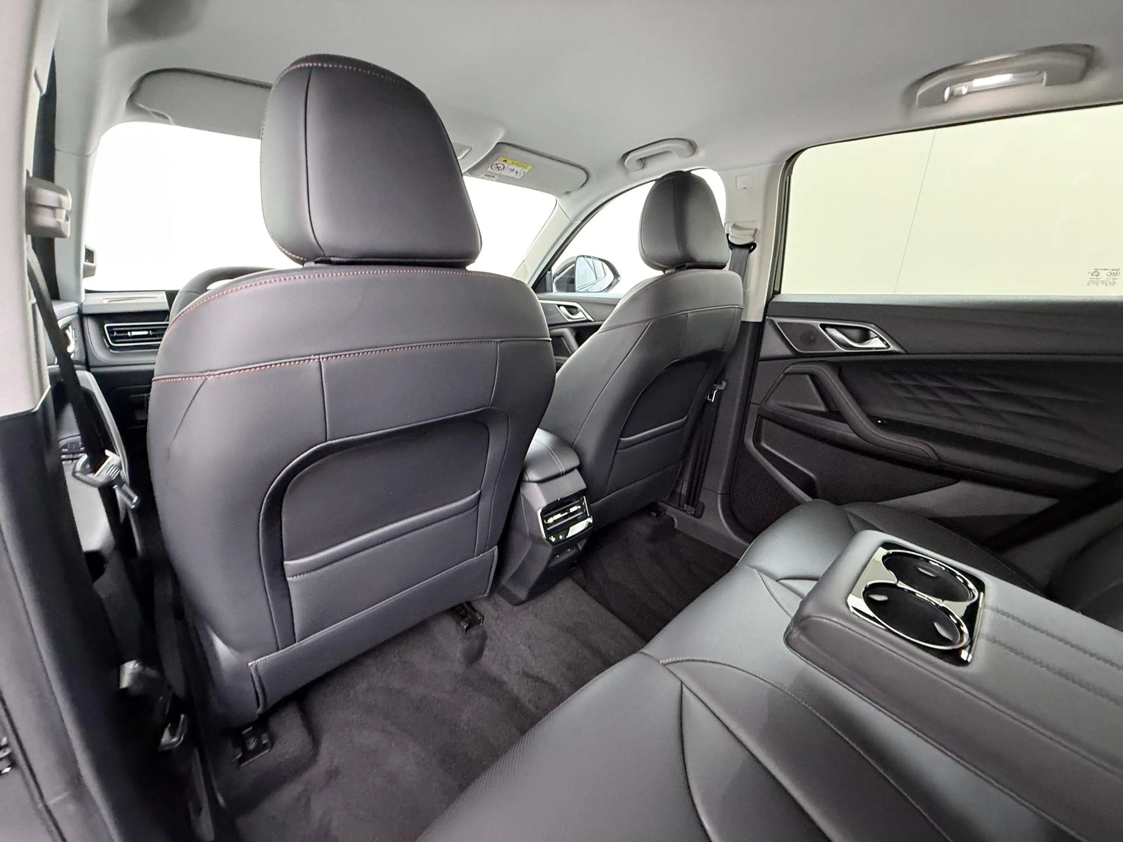 MG HS MG PHEV 1.5 Luxury VAN: € 39.900- VOOR: € 33.330,- — photo 22