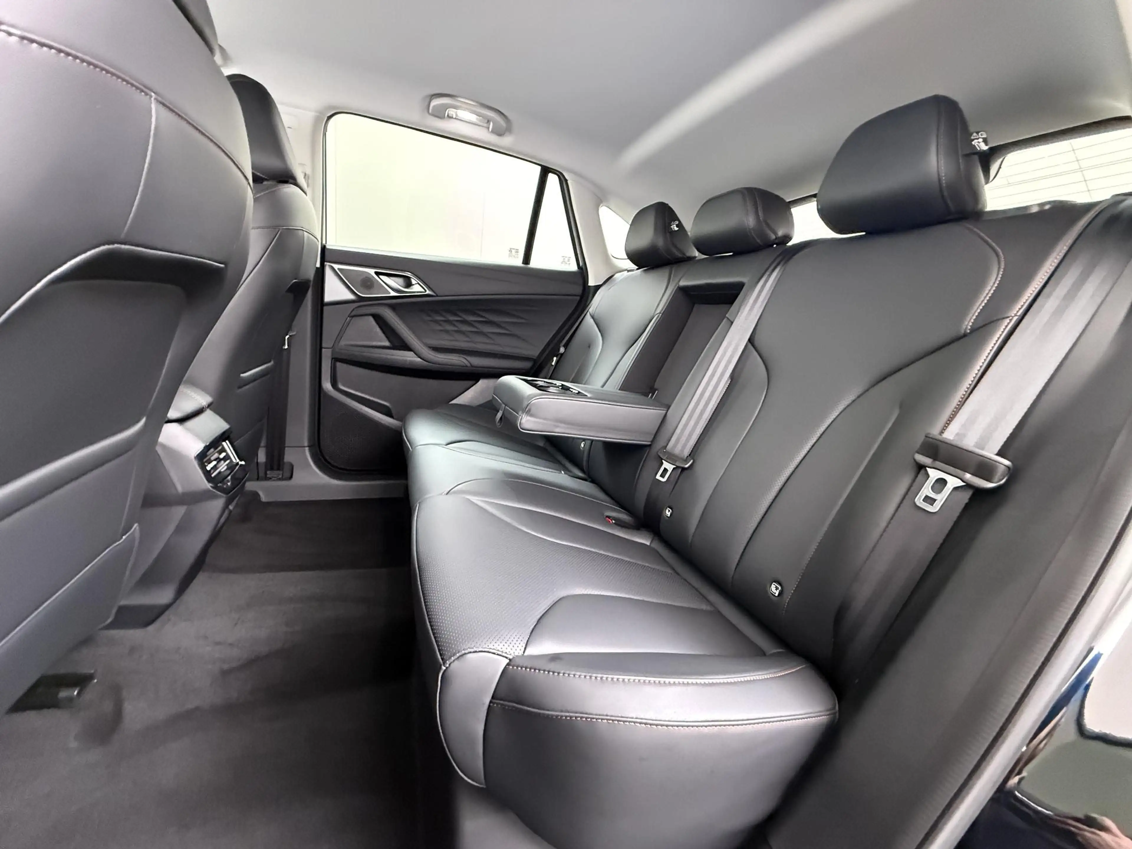 MG HS MG PHEV 1.5 Luxury VAN: € 39.900- VOOR: € 33.330,- — photo 23