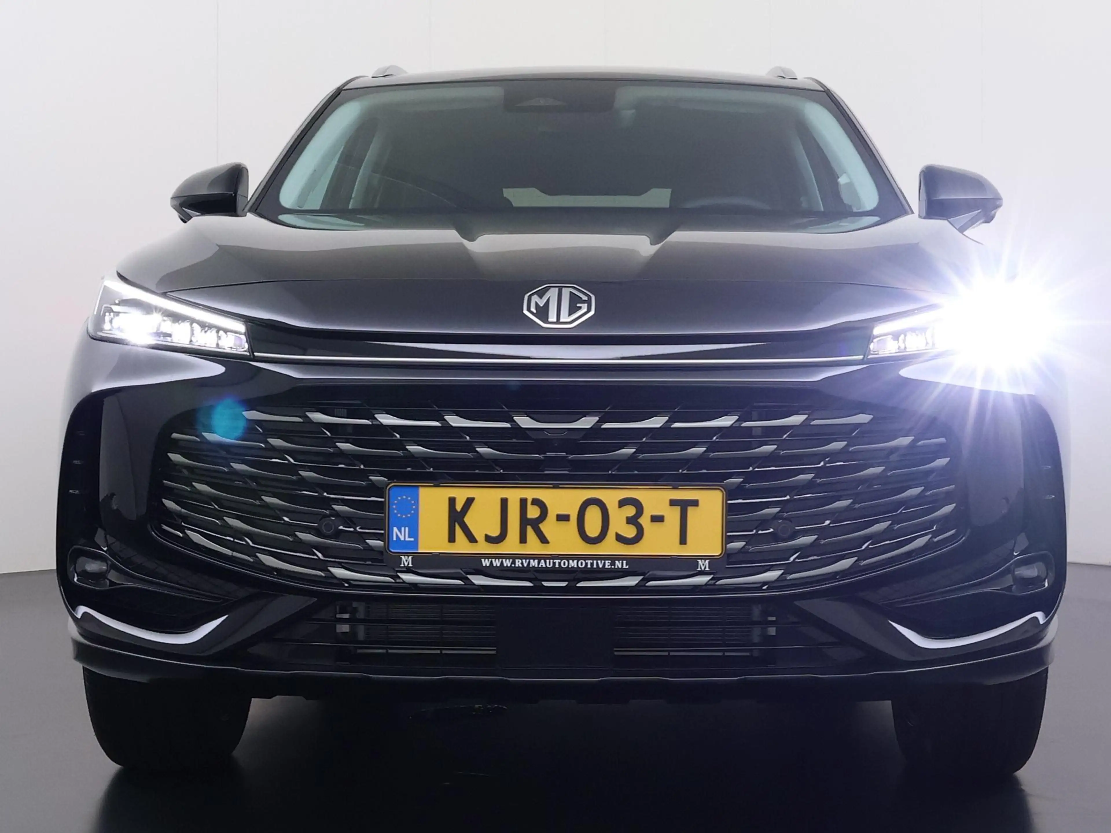 MG HS MG PHEV 1.5 Luxury VAN: € 39.900- VOOR: € 33.330,- — photo 4