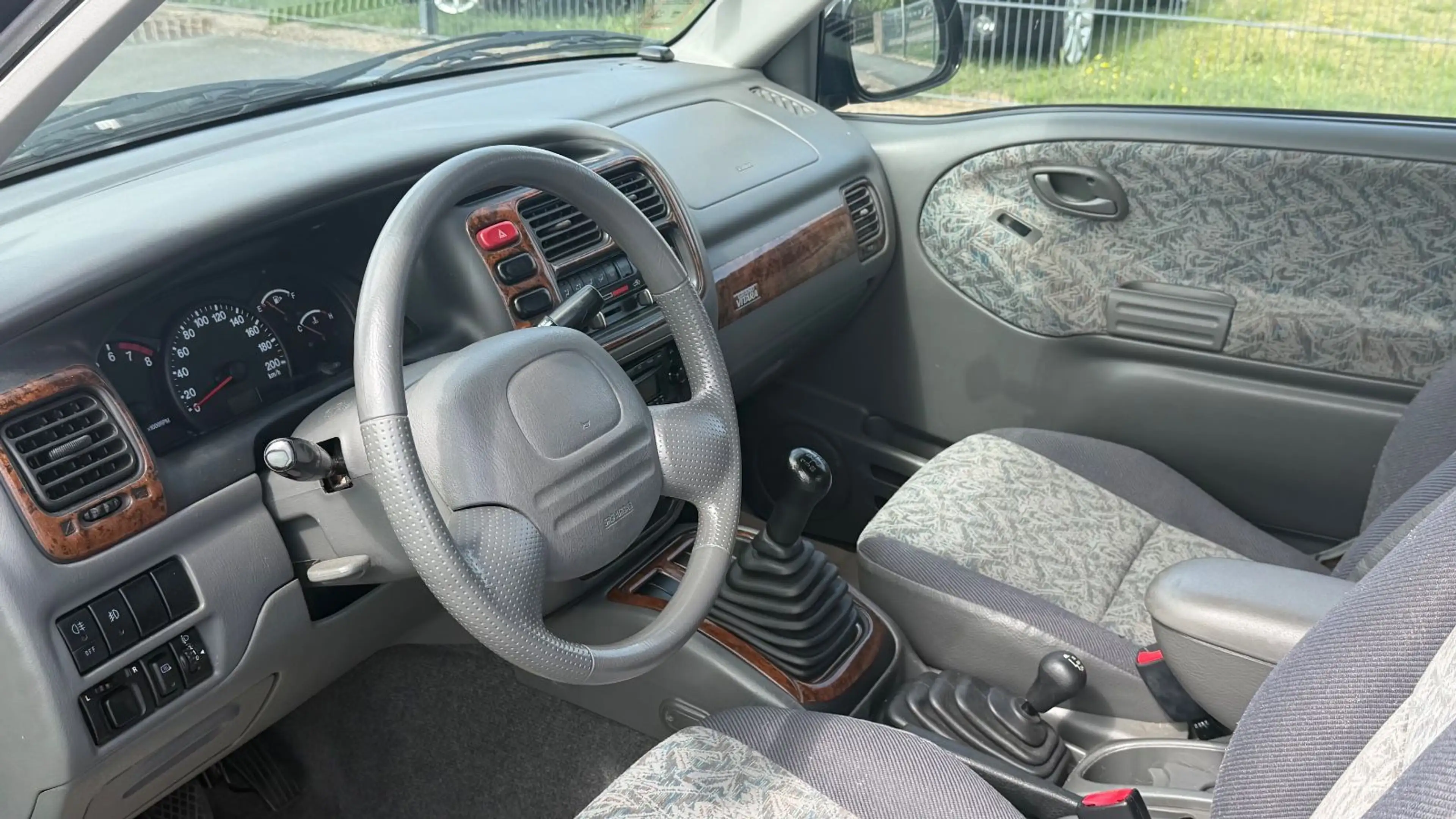 Suzuki Grand Vitara 1.6 Cabrio Club Scout(1HAND ALLRAD) — photo 10