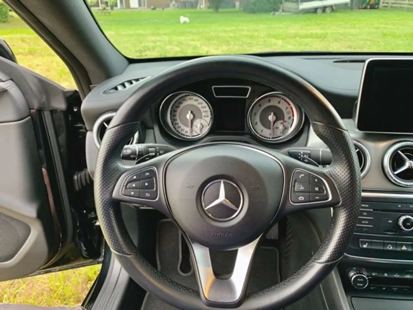 Mercedes-Benz CLA 250 CLA Shooting Brake 250 - 2