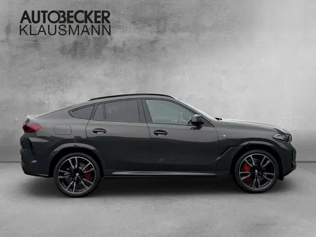 BMW X6 view 4