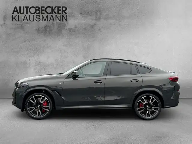 BMW X6 view 3