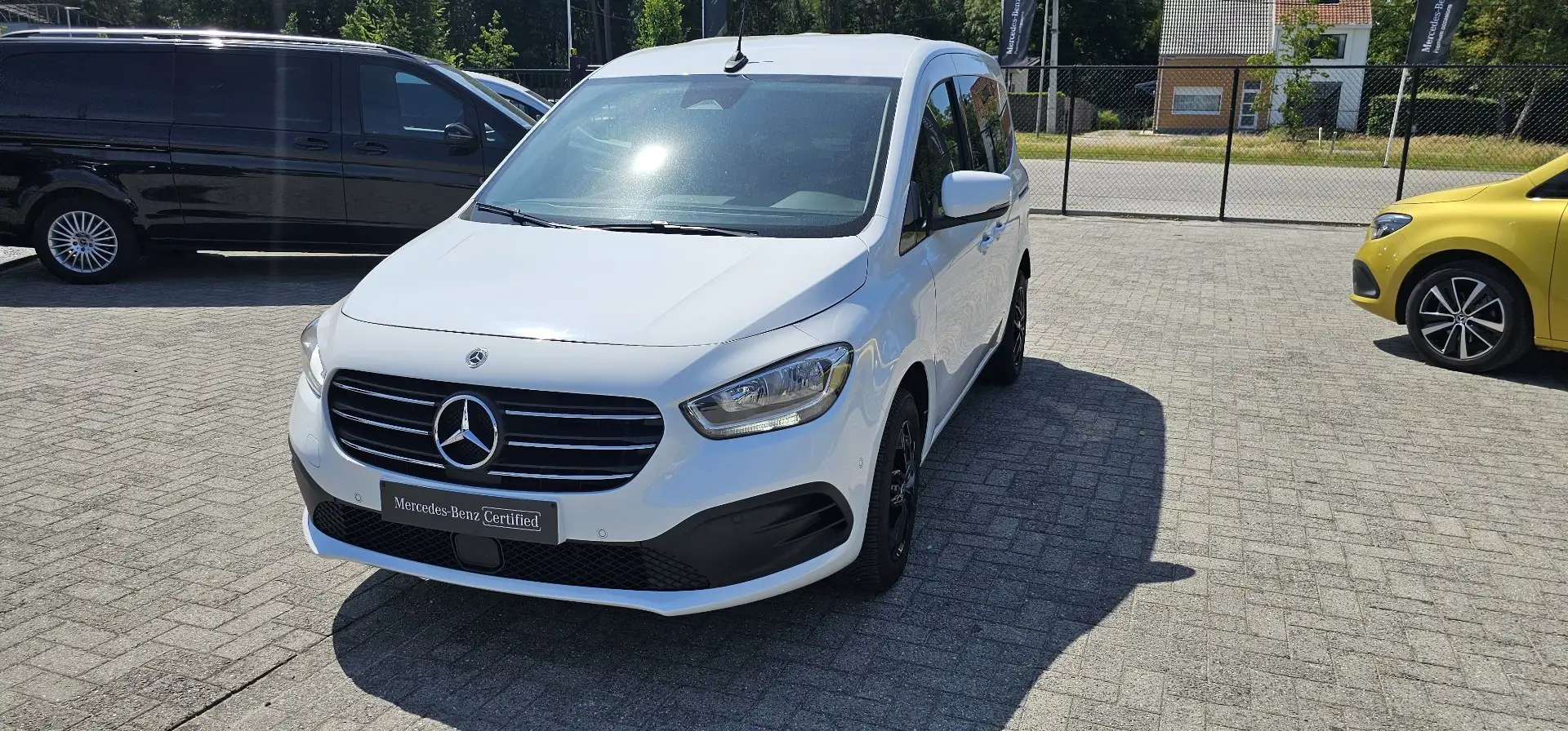 Mercedes-Benz T-Class T 180 Automatik Wit - 1