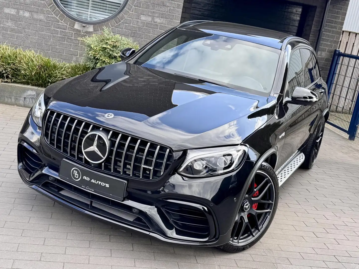 Mercedes-Benz GLC 63 AMG S 4MATIC+ Burmester Carbon 360° Pano Negru - 2