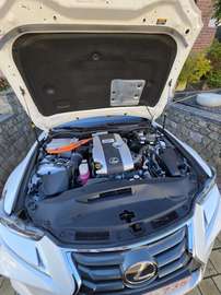 IS 300h 2.5i Business Line E-CVT (EU6.2)