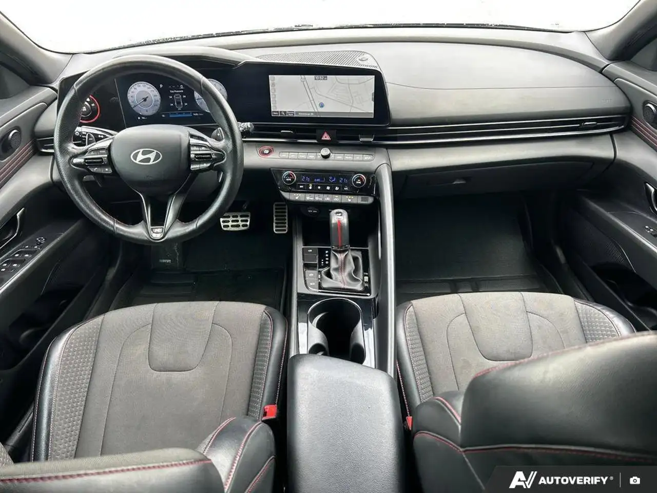 Hyundai ELANTRA снимка Hyundai ELANTRA