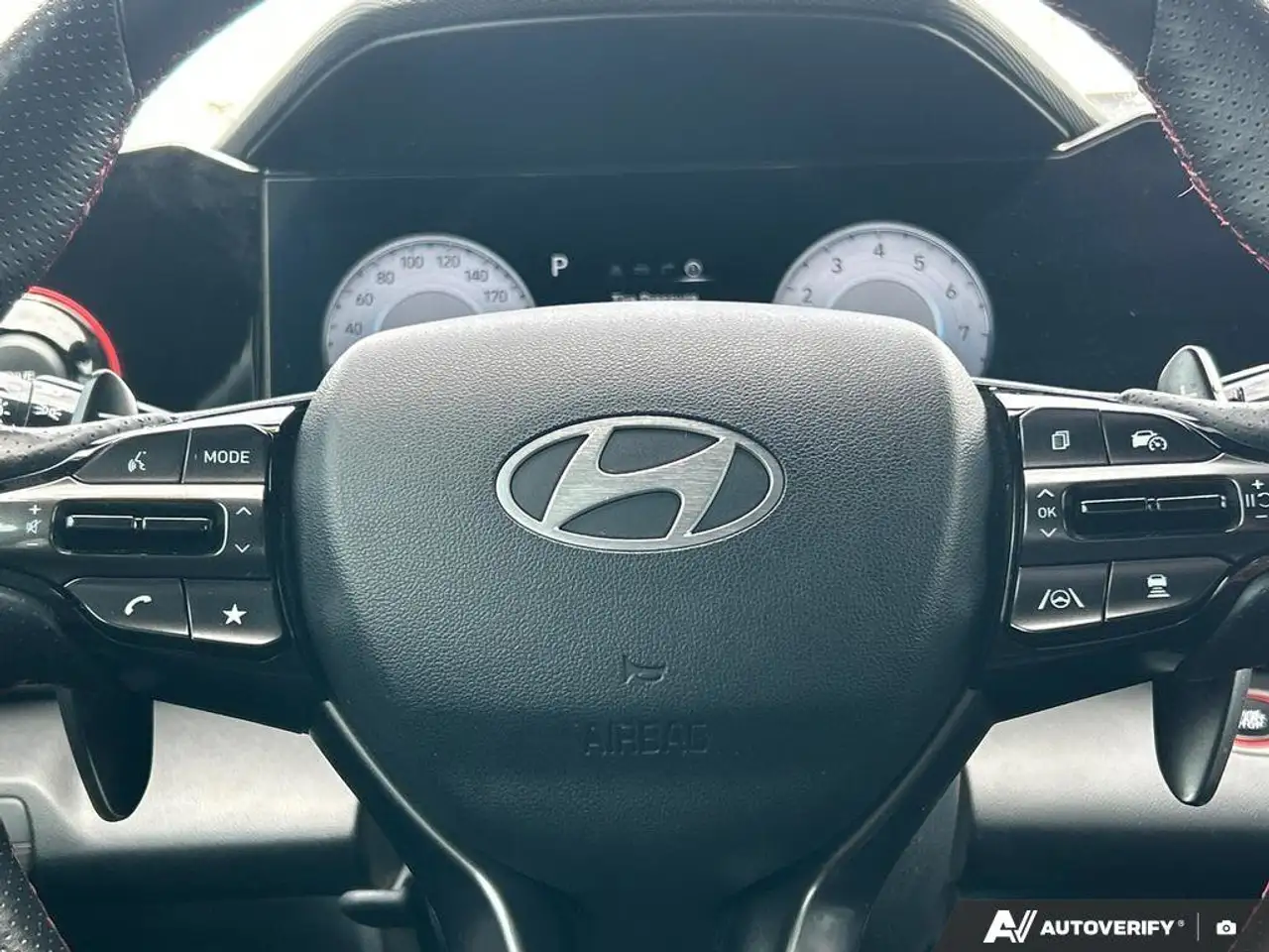 Hyundai ELANTRA снимка Hyundai ELANTRA