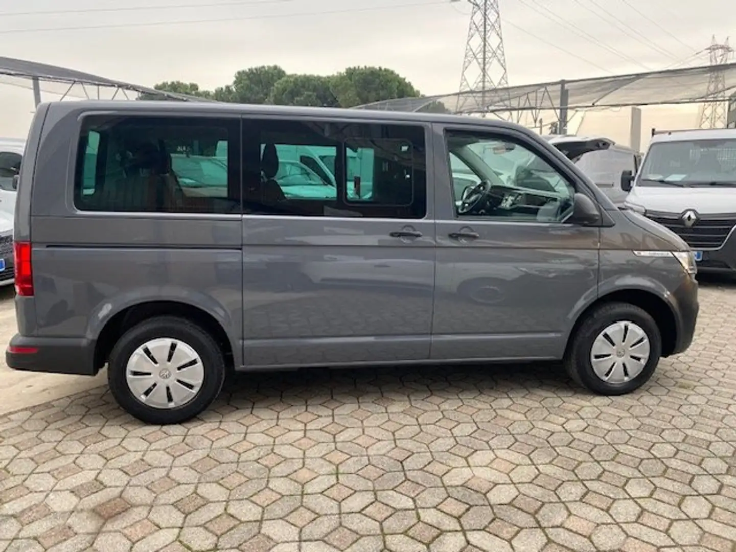 Volkswagen T6 Caravelle 2.0 TDCI 110 CV 9P TRENDLINE Gris - 1
