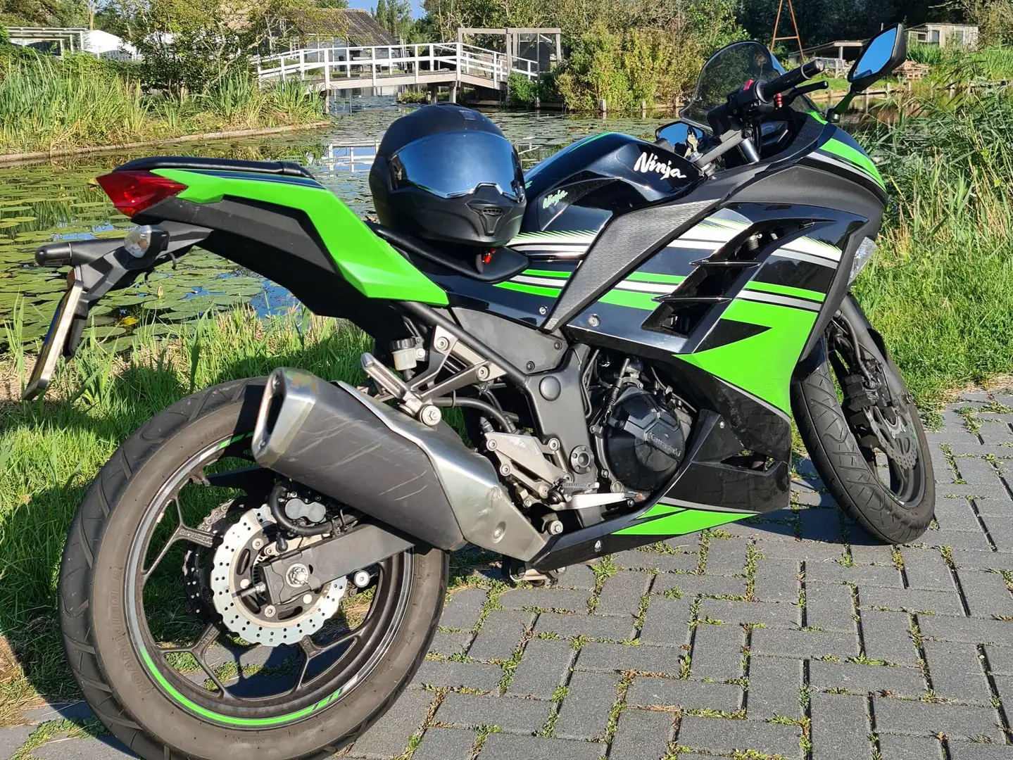 Kawasaki Ninja 300 KRT edition - 1