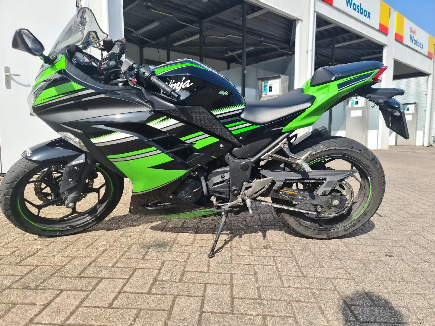 Kawasaki Ninja 300 KRT edition - 2