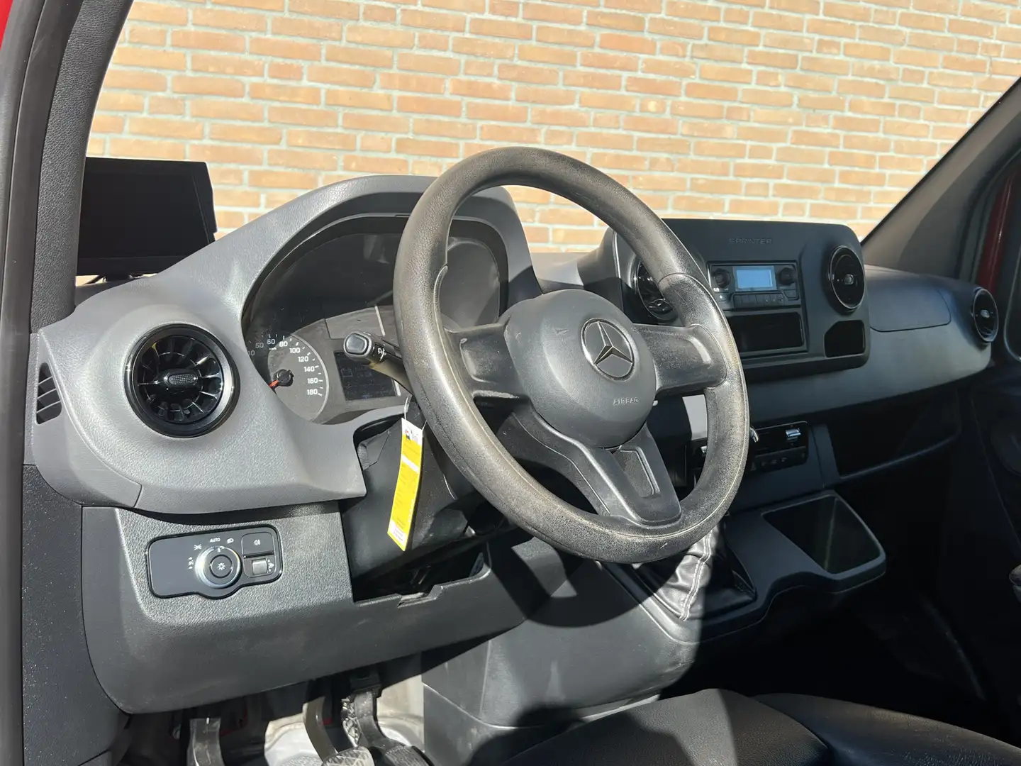 Mercedes-Benz Sprinter 317CDI 170PK Dubbelcabine L2H1 / DAB+ / Airconditi Rood - 2