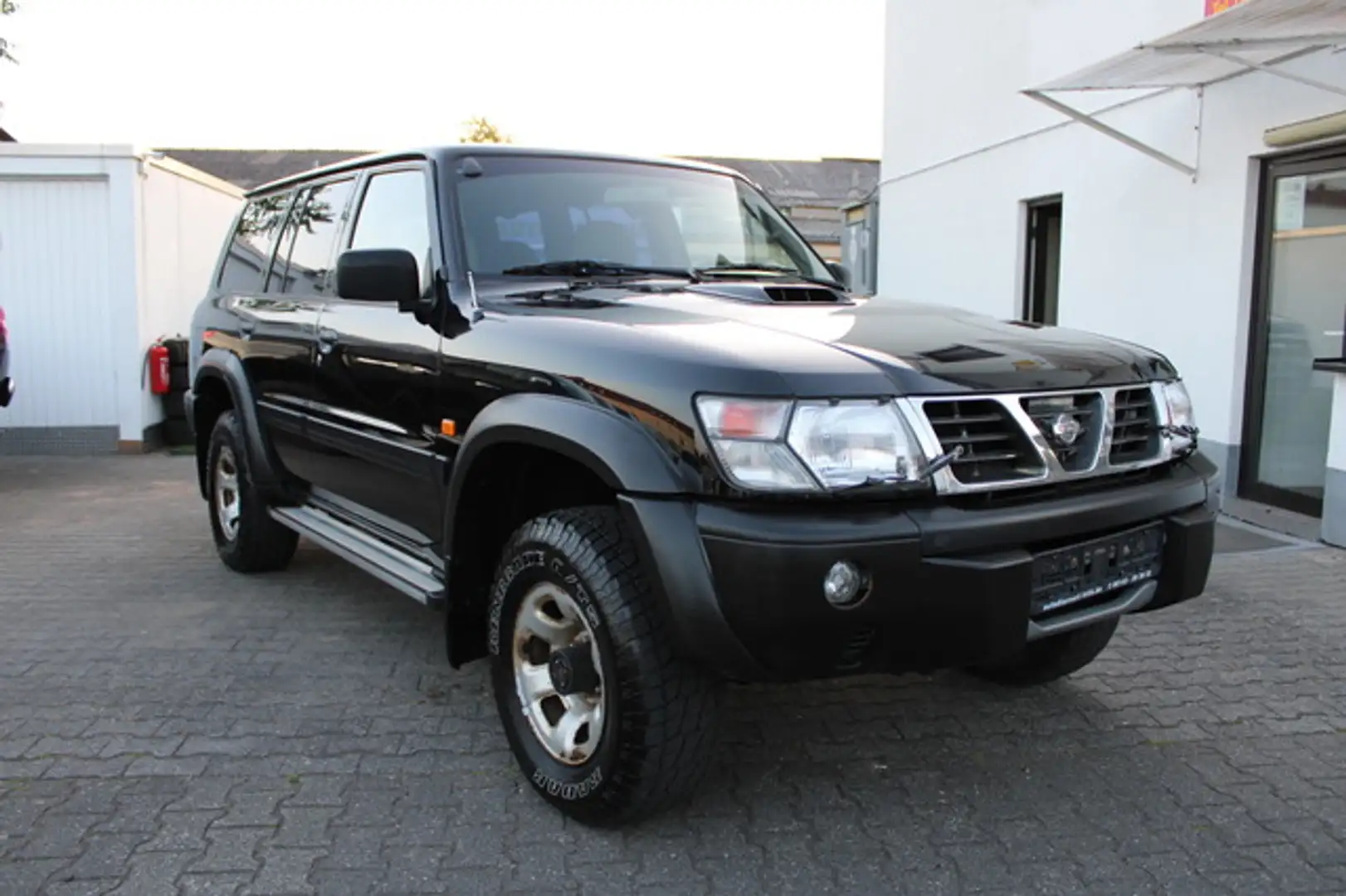 Nissan Patrol GR 3.0 *Klima* Schwarz - 1