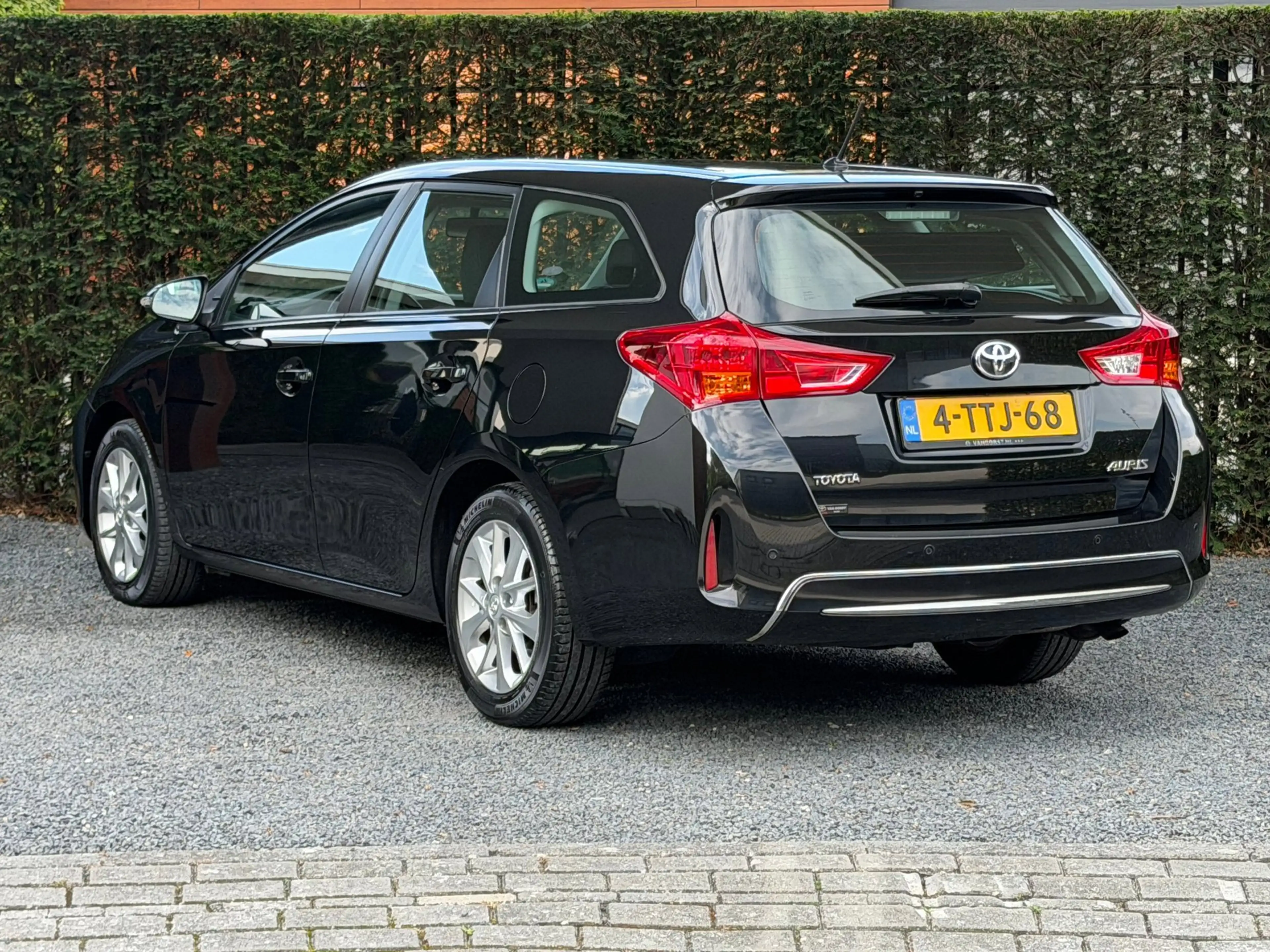 Toyota Auris Touring Sports 1.6 Now | 1E EIG | PDC | CLIMA | CR — photo 9