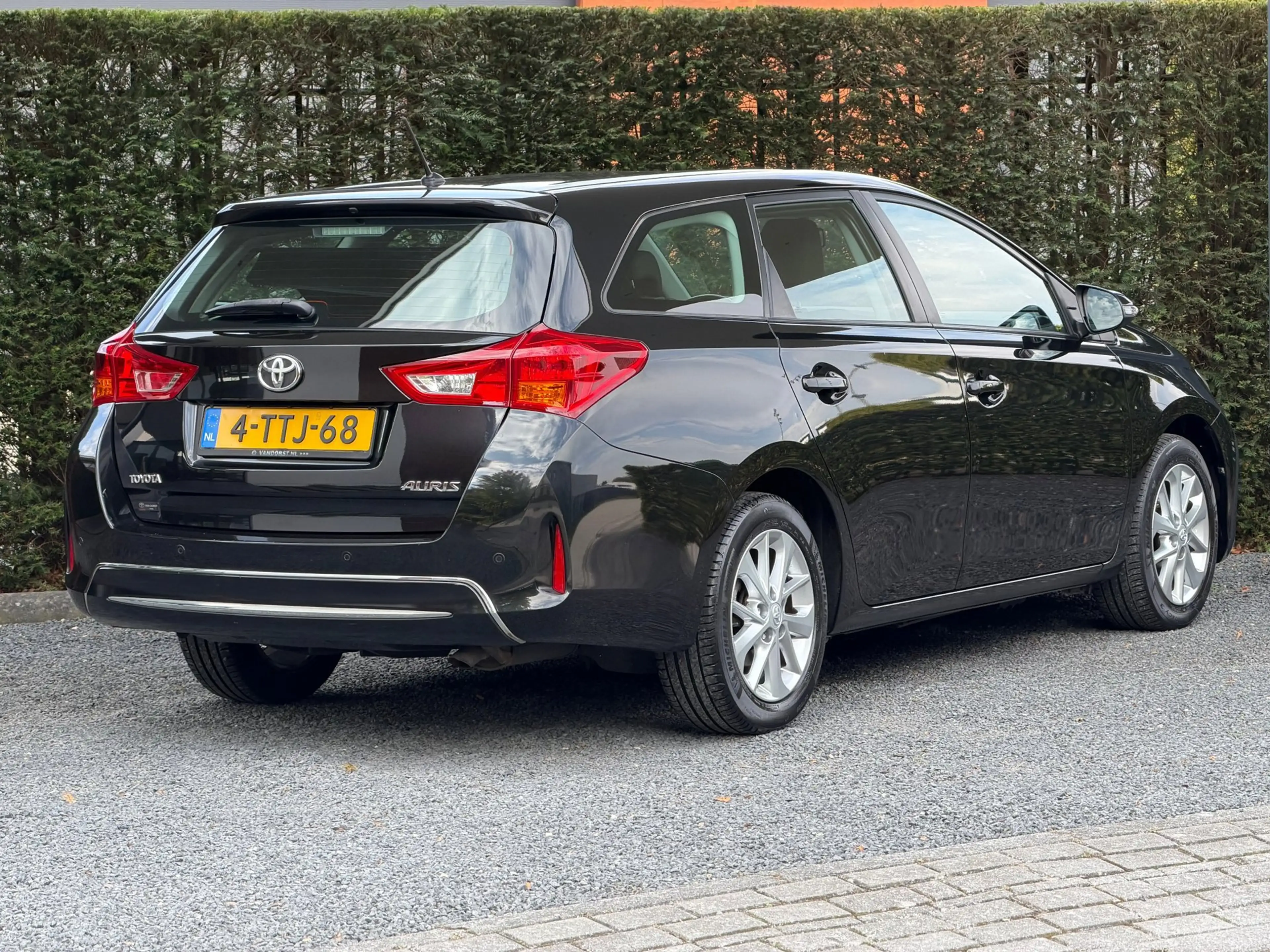 Toyota Auris Touring Sports 1.6 Now | 1E EIG | PDC | CLIMA | CR — photo 7