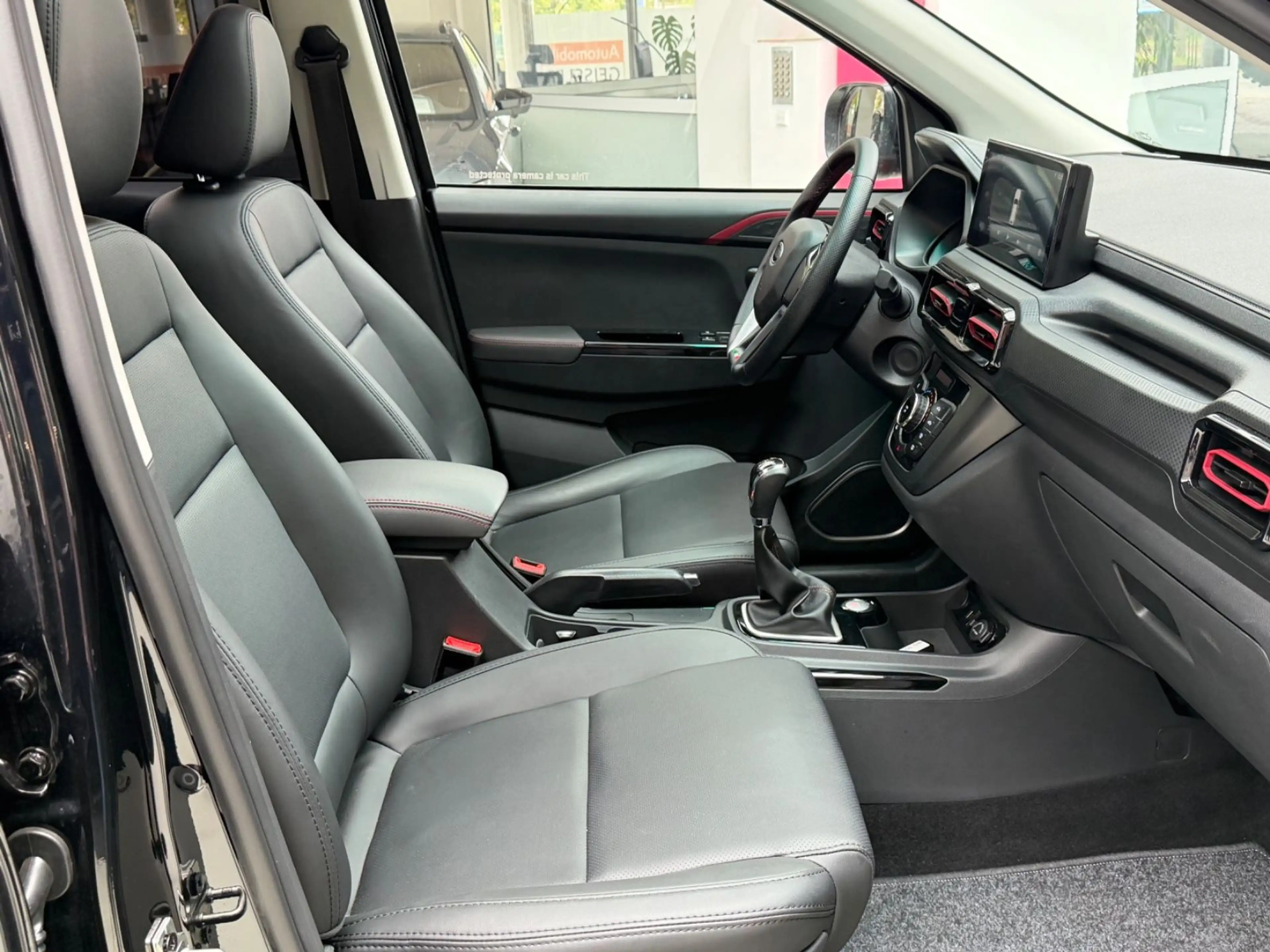 SWM G03 1.5 Navi+7-Sitze+Kamera+DAB+Schiebedach+PDC — photo 11