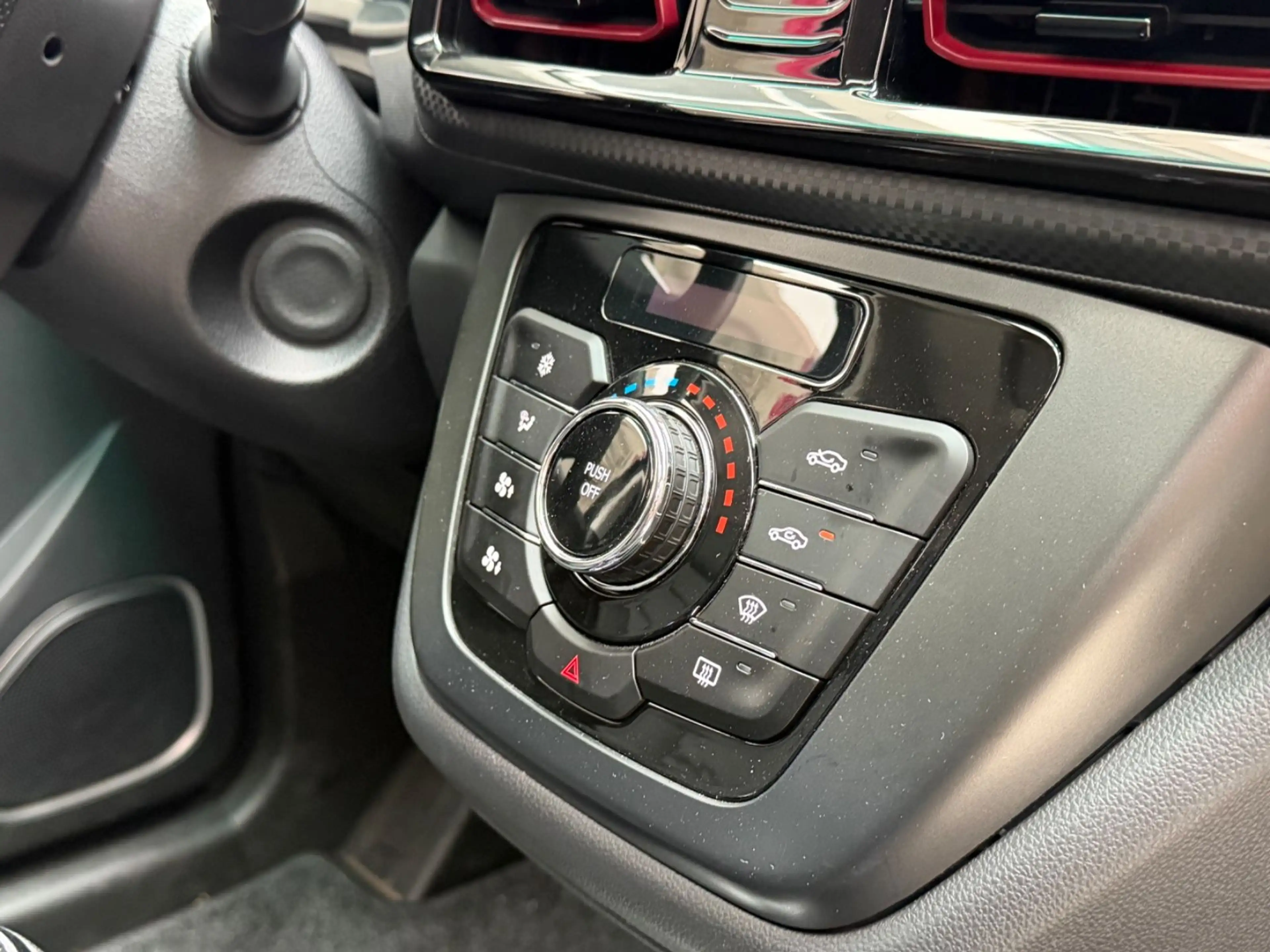 SWM G03 1.5 Navi+7-Sitze+Kamera+DAB+Schiebedach+PDC — photo 13