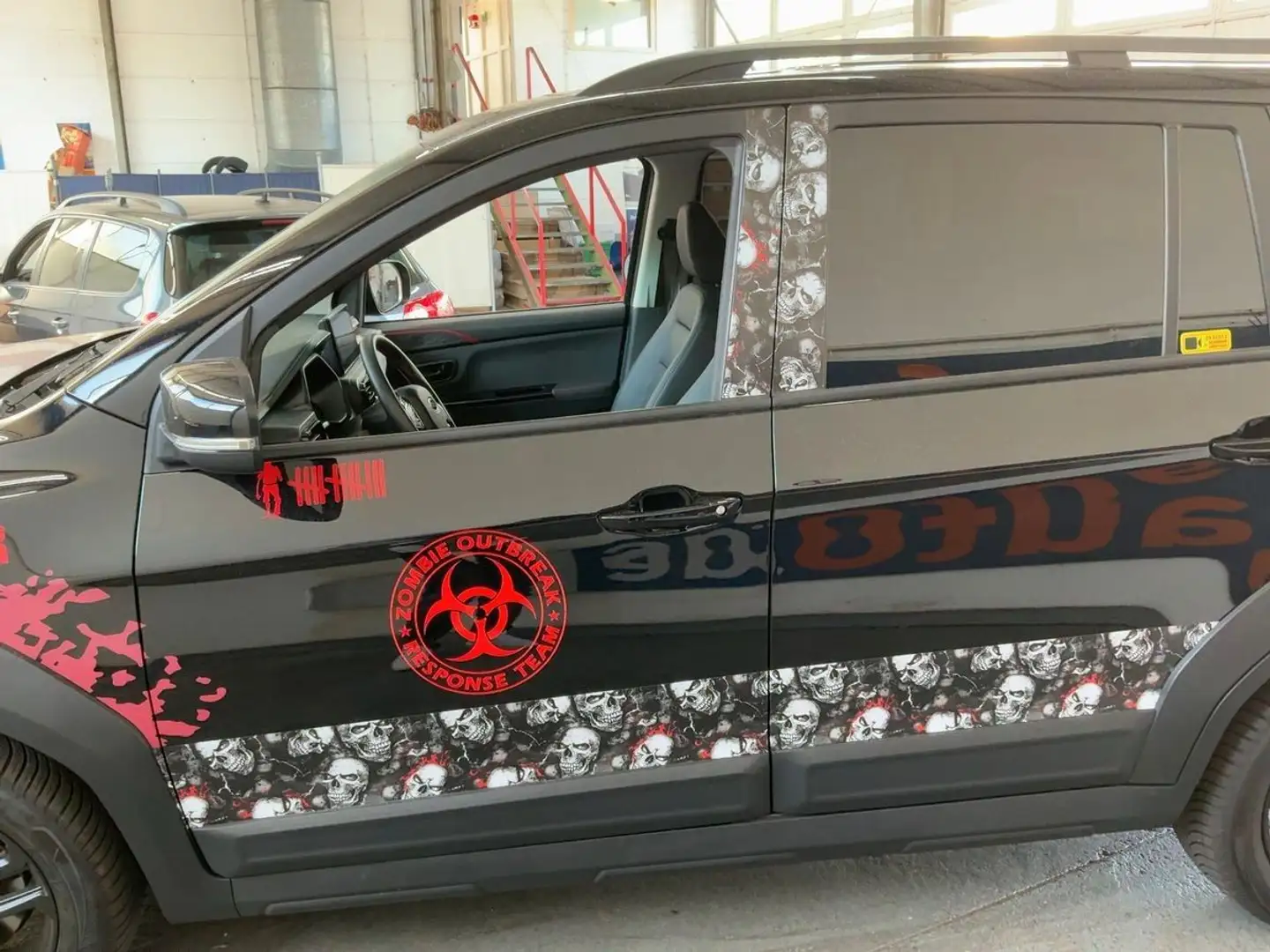 SWM Sonstige G03 1.5 Navi+7-Sitze+Kamera+DAB+Schiebedach+PDC Schwarz - 2